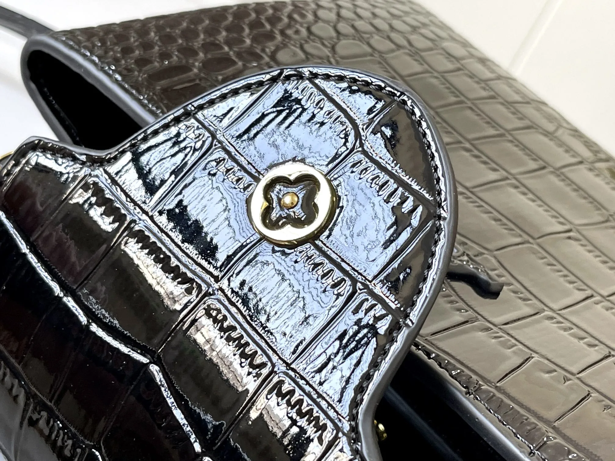 Louis Vuitton Capucines MM N92967 - 图片 8