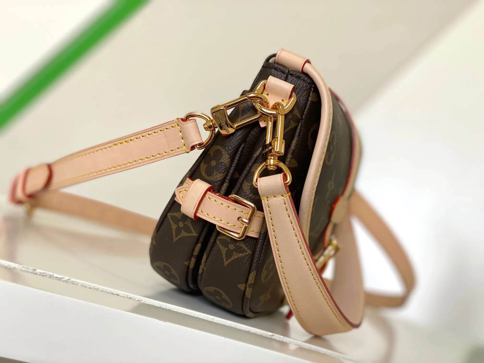 Louis Vuitton Saumur BB M46740 - 图片 4