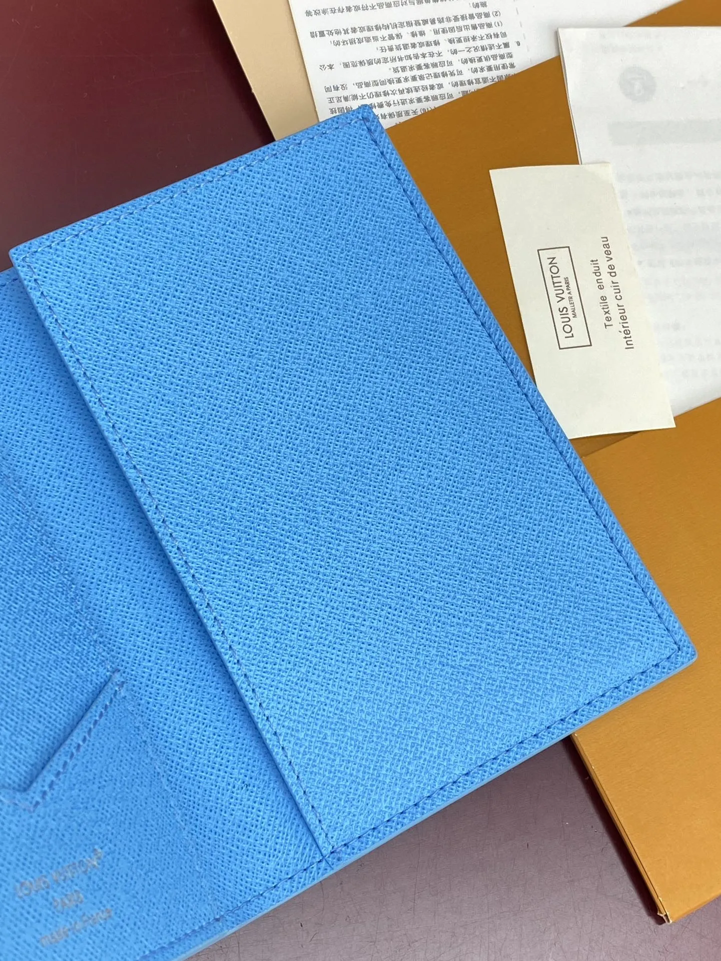 Louis Vuitton Passport Cover M14876 - 图片 8