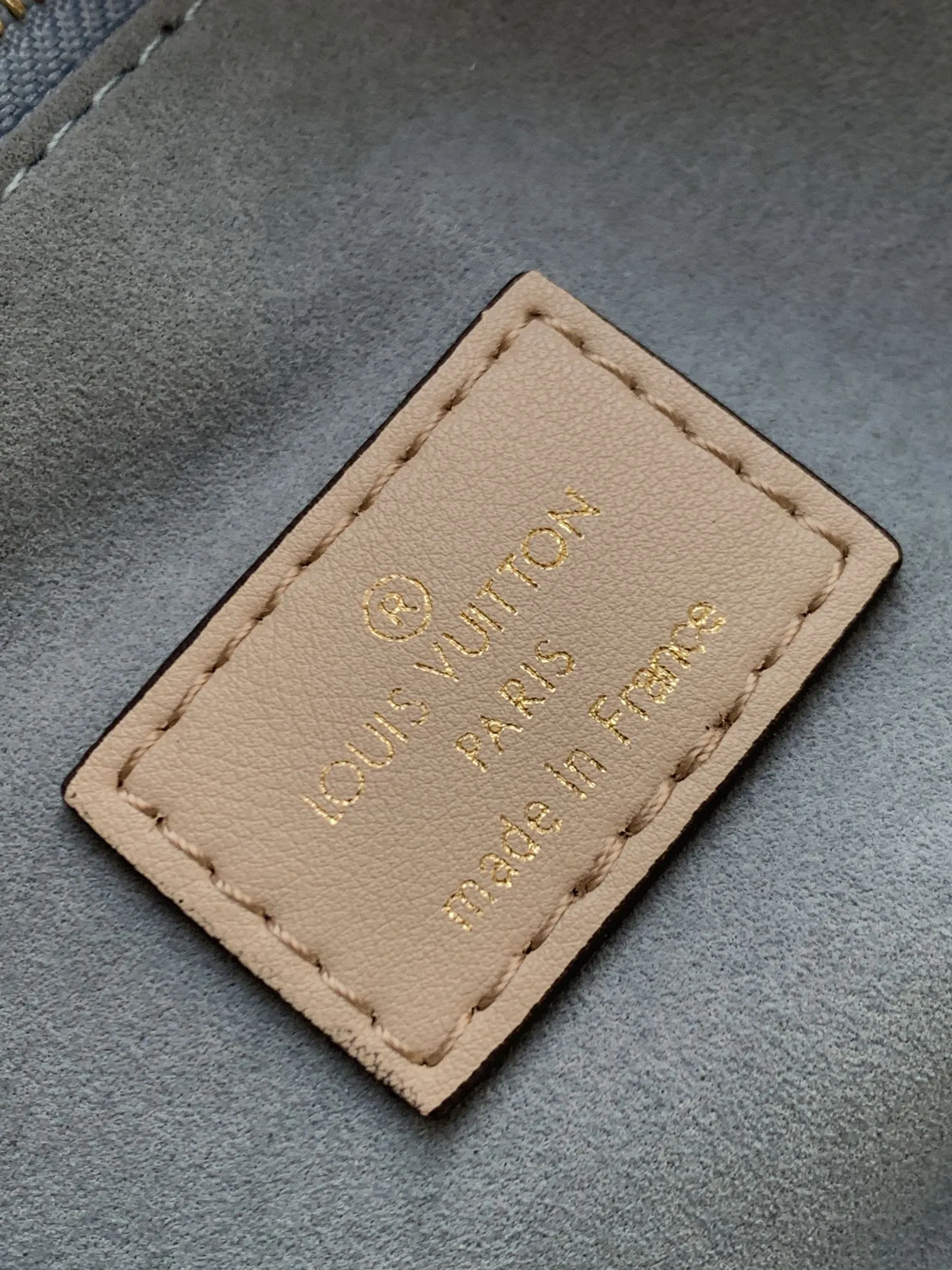 Louis Vuitton On My Side PM M57729 - Image 10