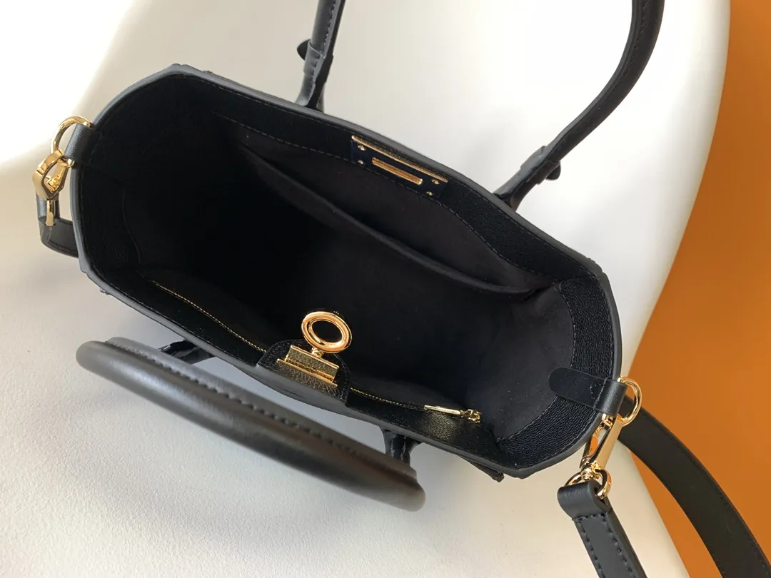 Louis Vuitton On My Side PM M57728 - 图片 9