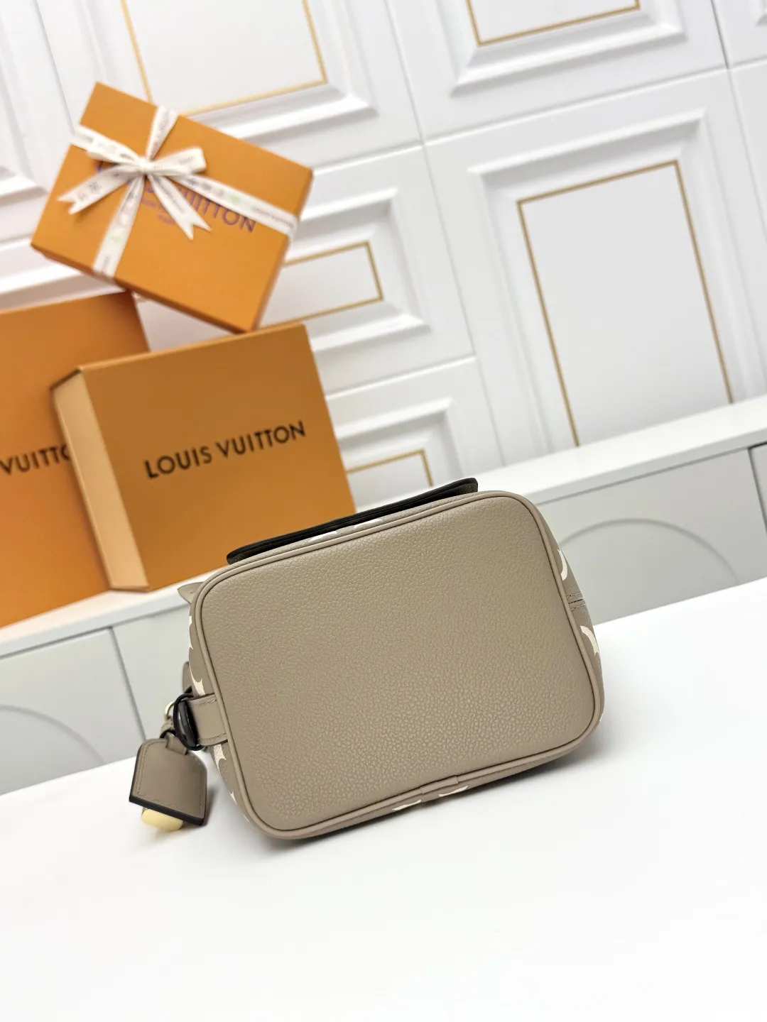 Louis Vuitton All In BB M13045 - Image 5