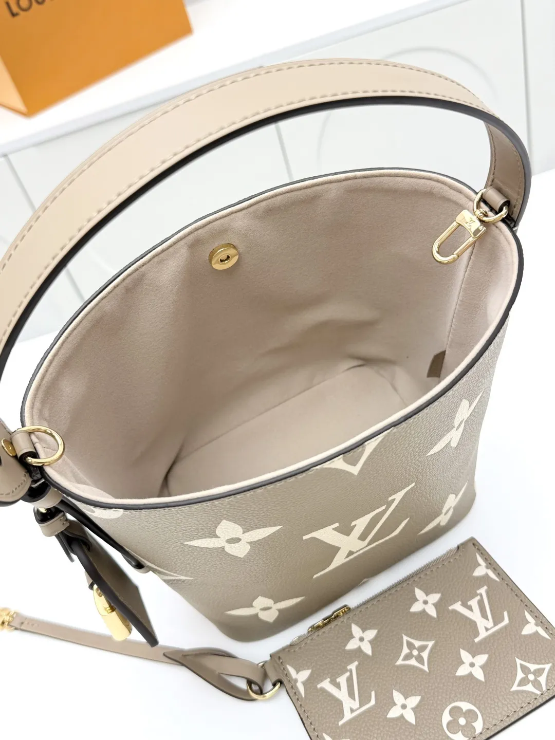 Louis Vuitton All In BB M13045 - Image 9
