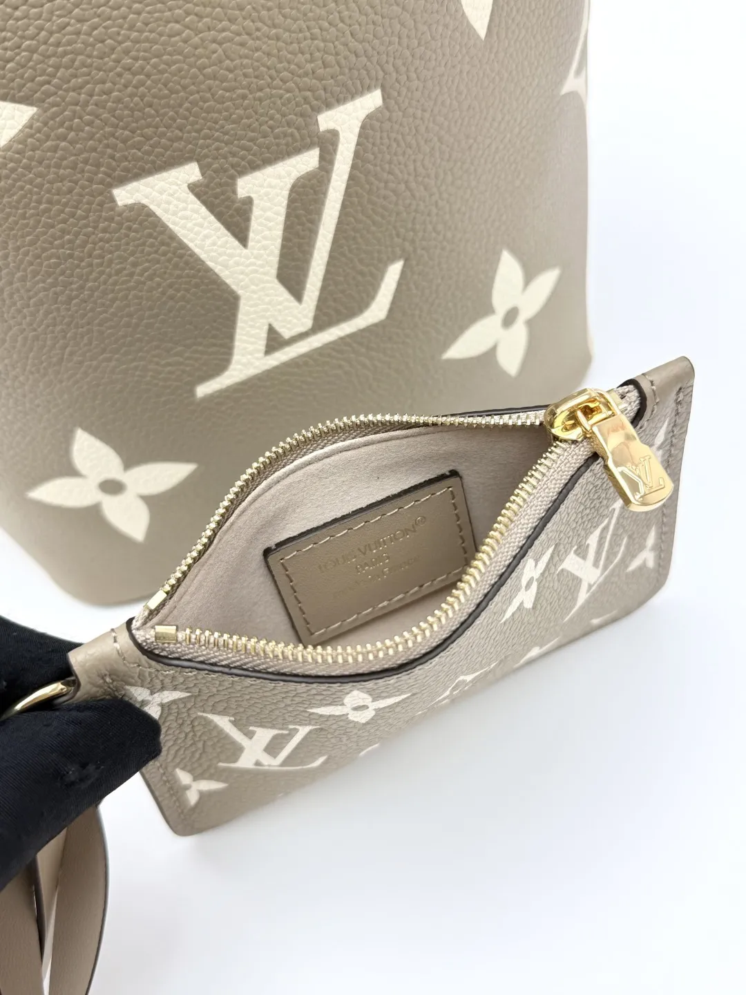 Louis Vuitton All In BB M13045 - Image 10