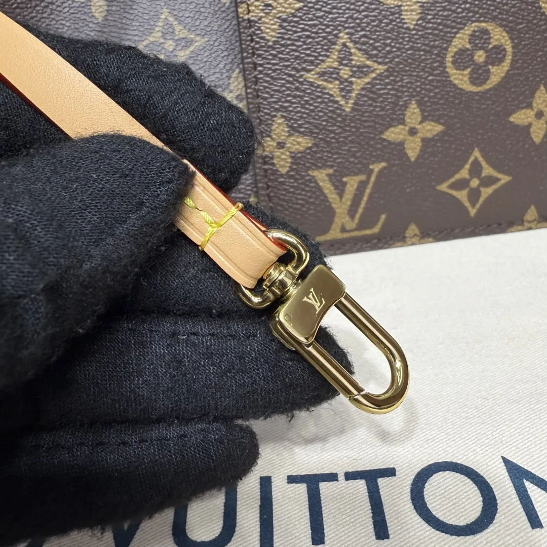 Louis Vuitton All In GM M12926 - Image 9