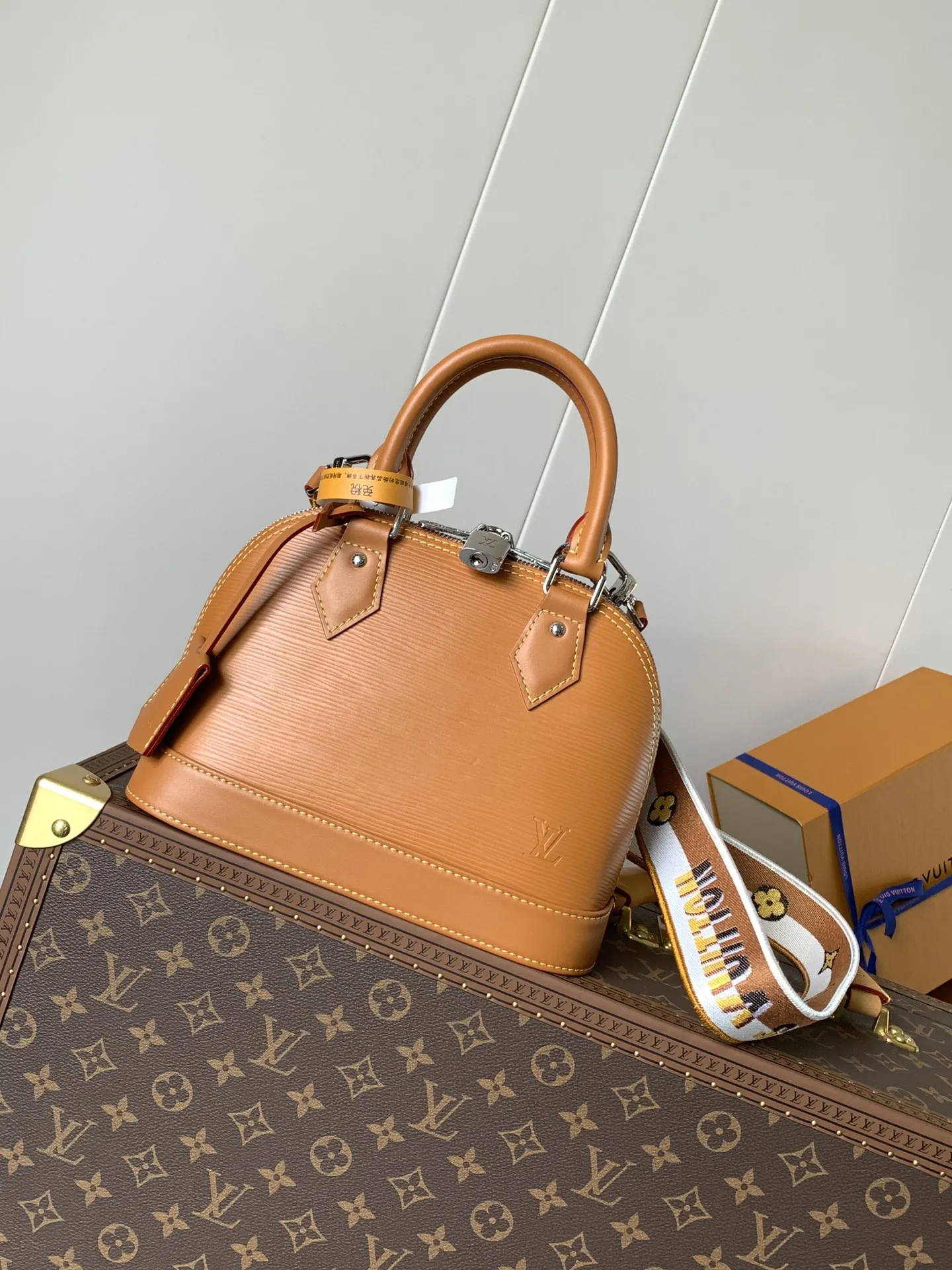 Alternative view of Louis Vuitton Alma BB M57540