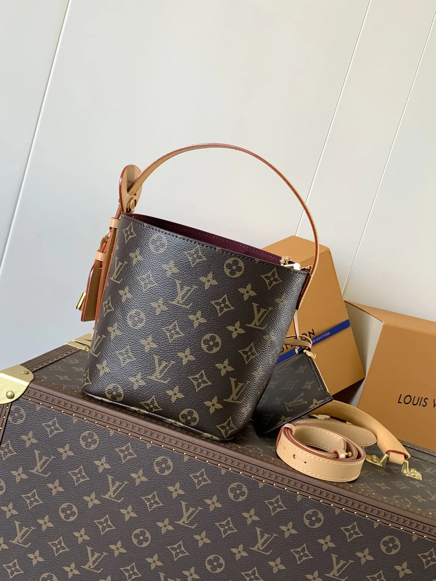 Alternative view of Louis Vuitton All In BB M12925