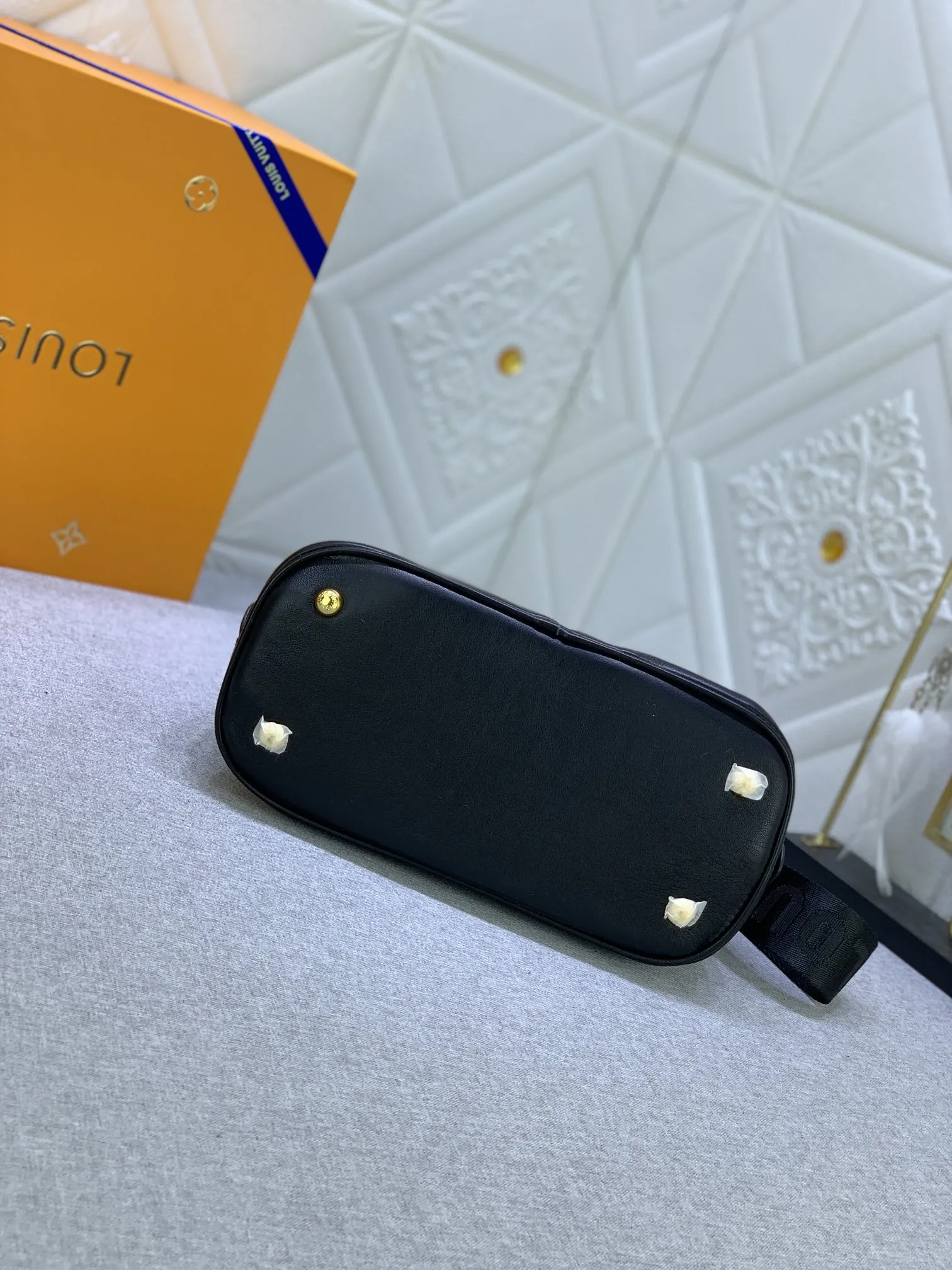 Louis Vuitton Alma BB M59793 - 图片 4