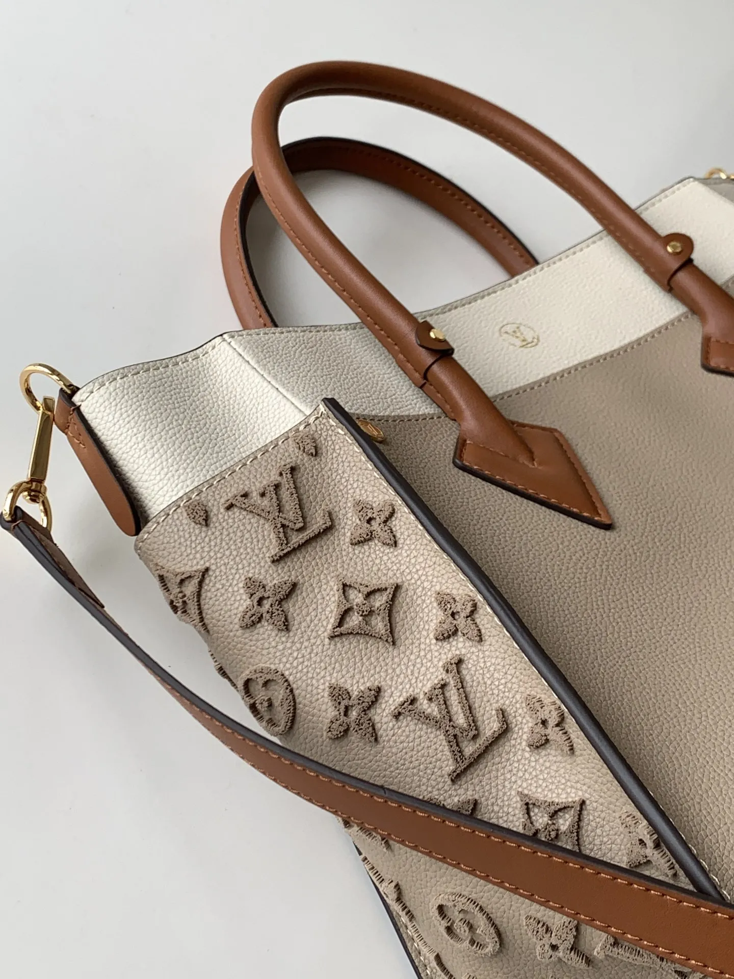 Louis Vuitton On My Side M53825 - 图片 8