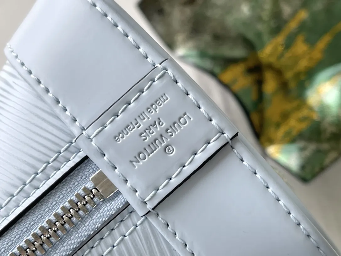 Louis Vuitton Alma BB M59345 - Image 8