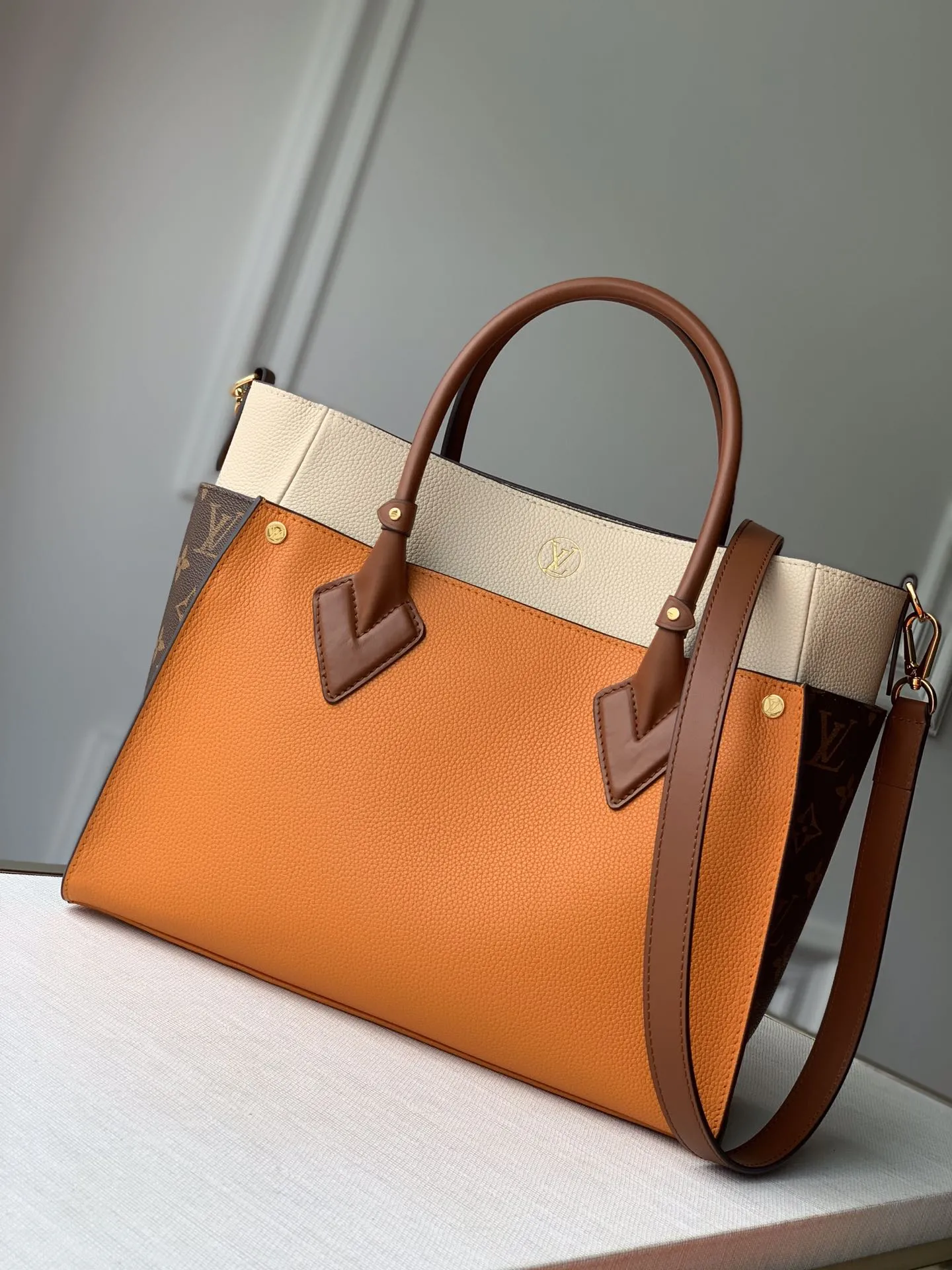 Louis Vuitton On My Side MM M56077 - 图片 3