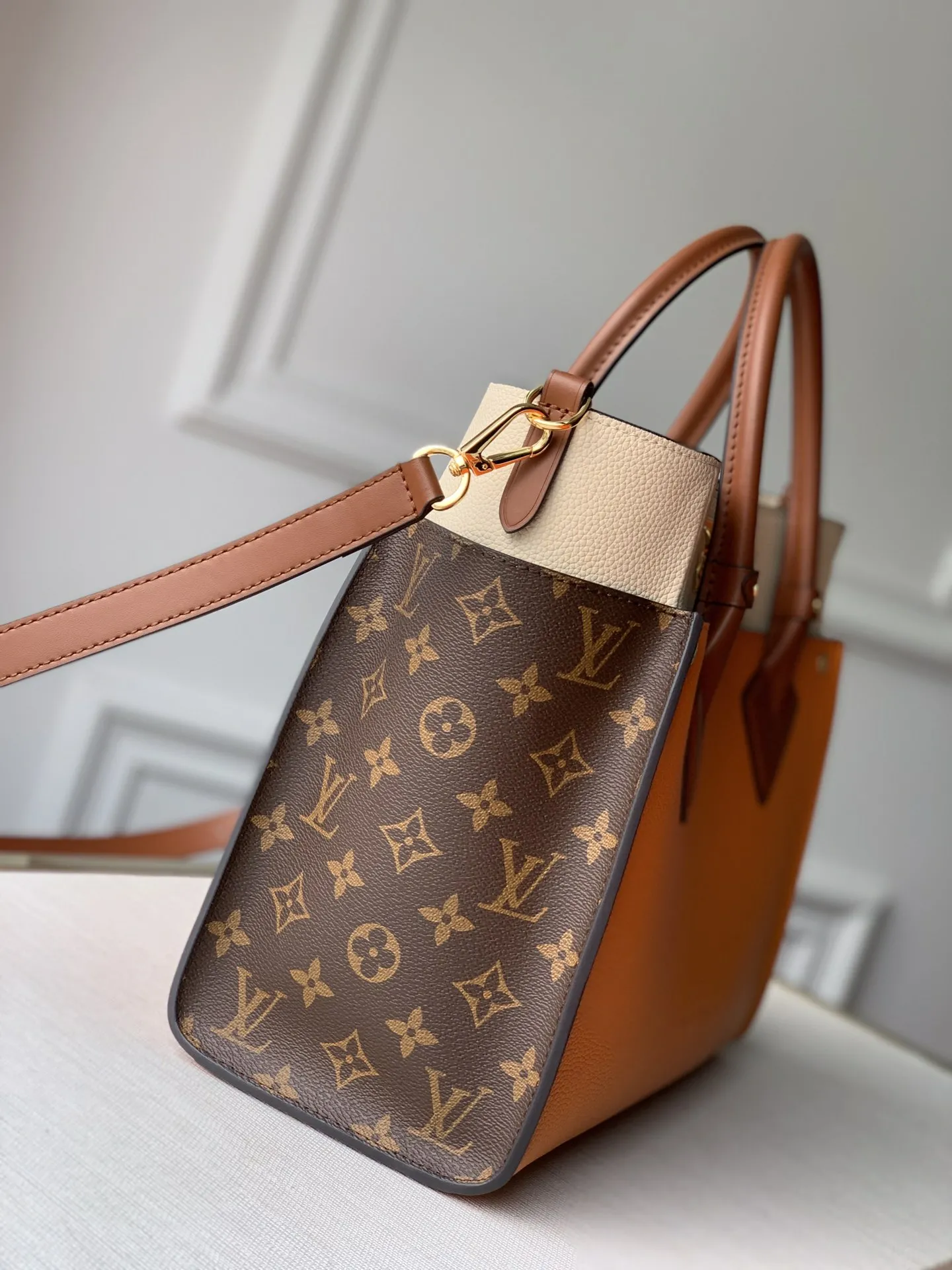 Louis Vuitton On My Side MM M56077 - 图片 4