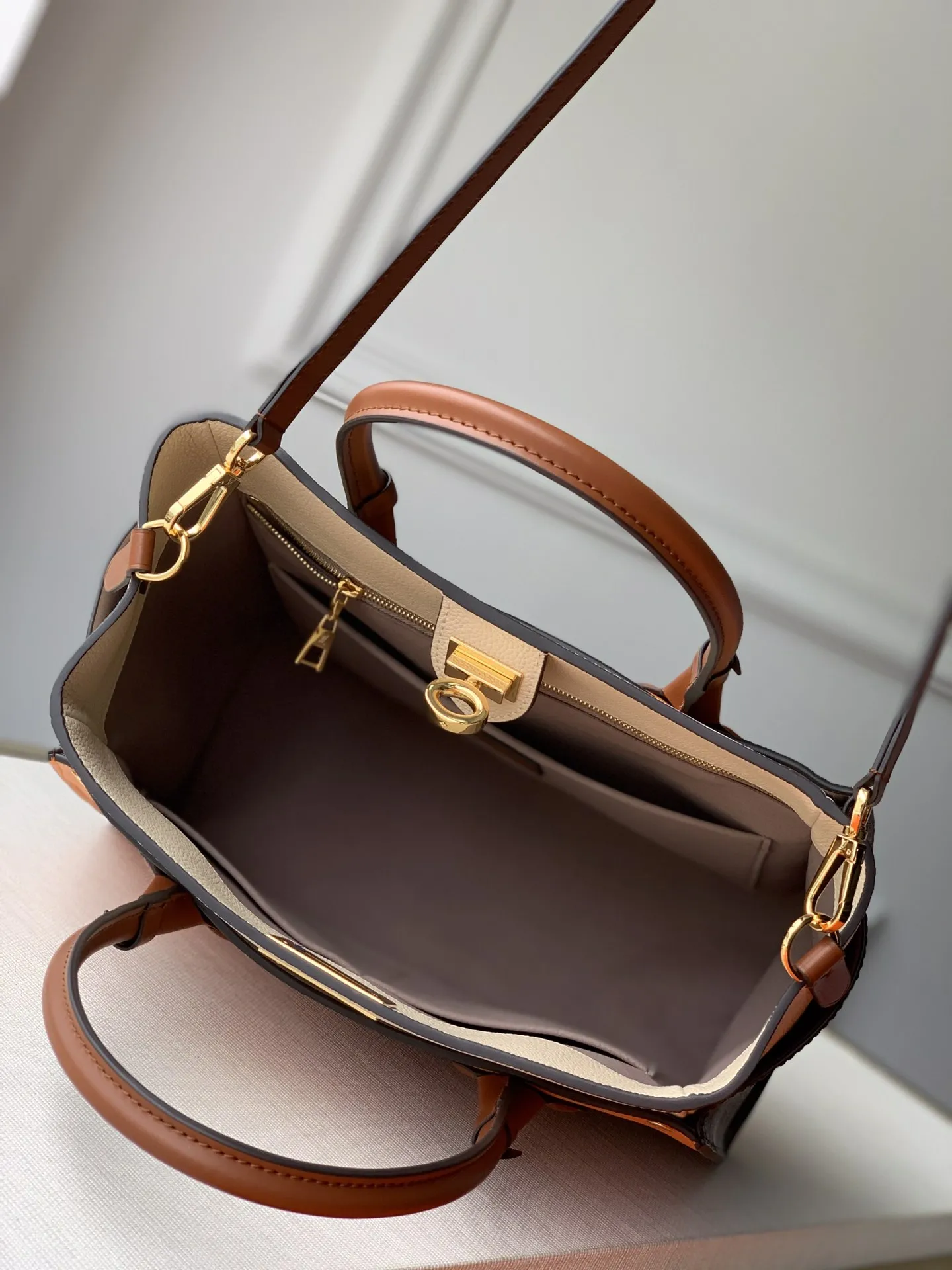 Louis Vuitton On My Side MM M56077 - 图片 5