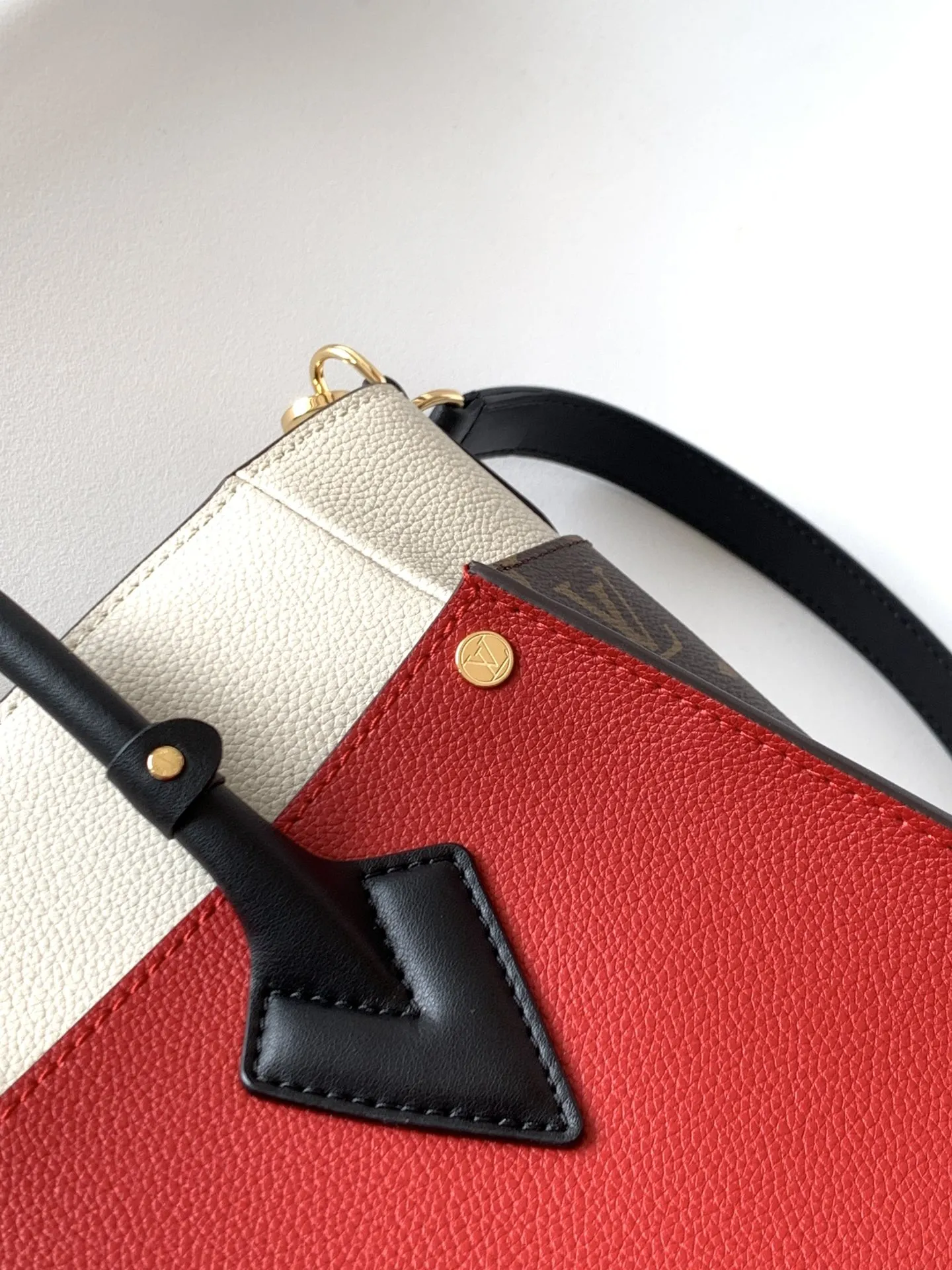 Louis Vuitton On My Side MM M53824 - 图片 8