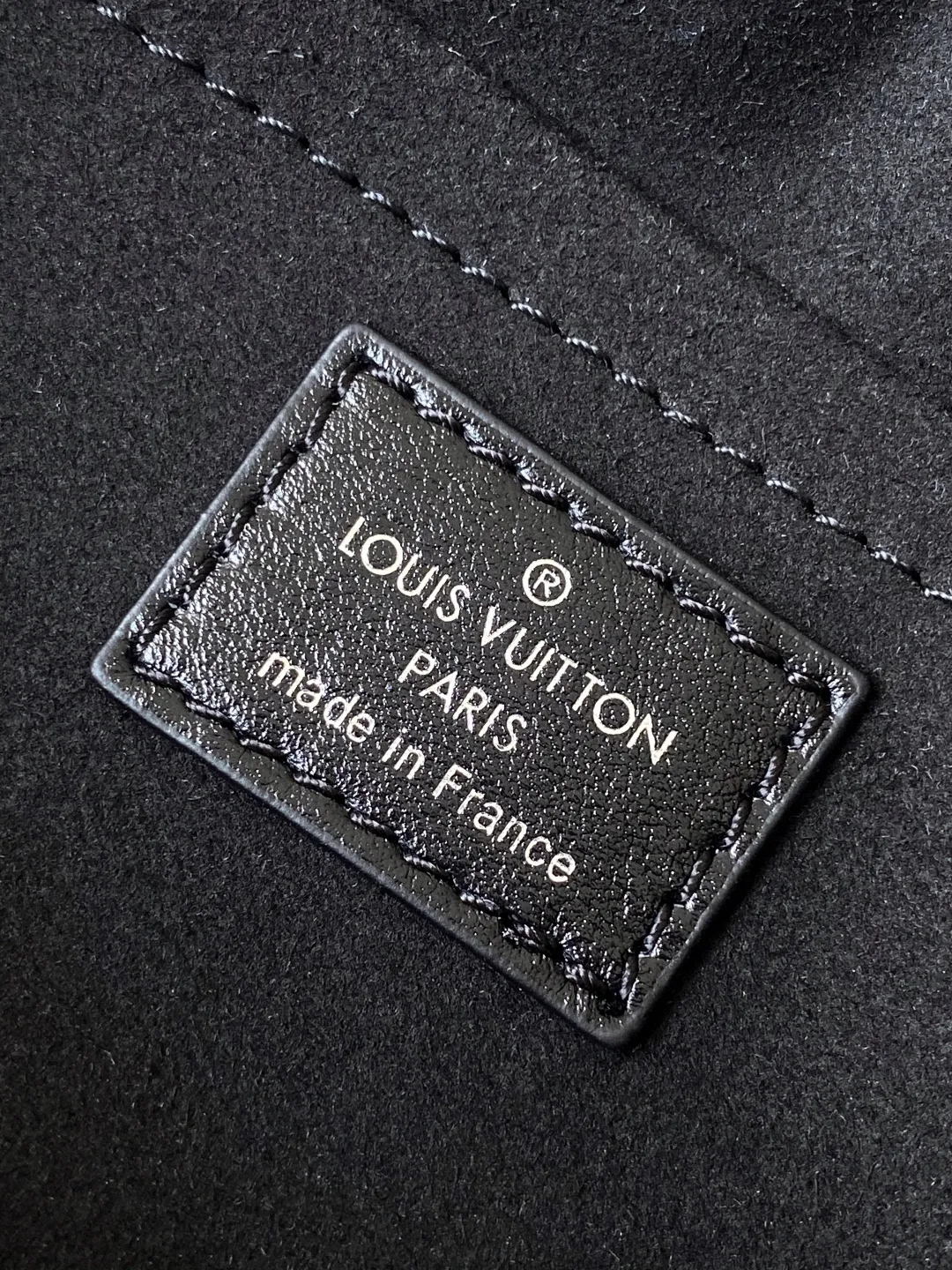 Alternative view of Louis Vuitton No Way Vibe M14377