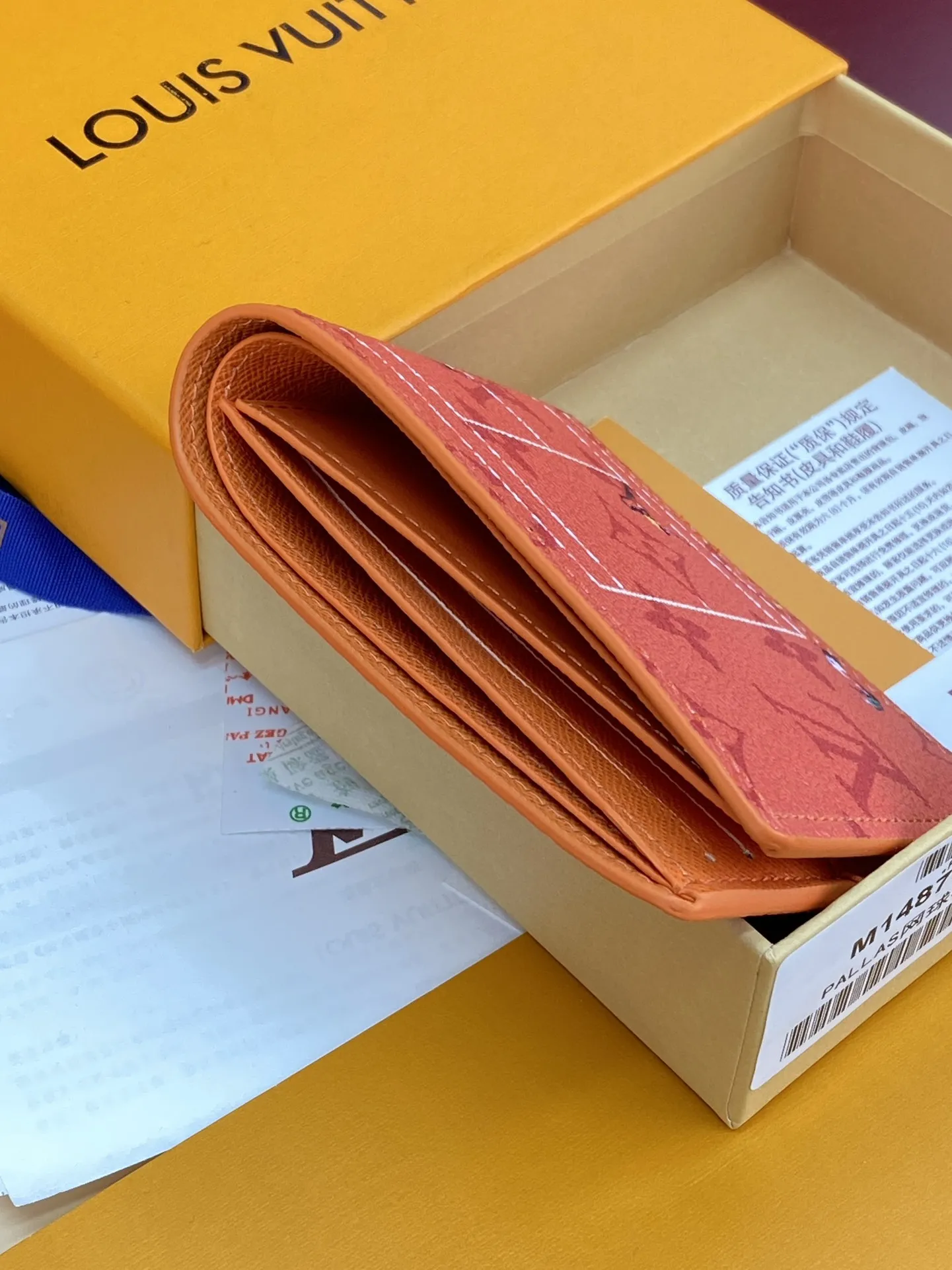 Alternative view of Louis Vuitton Slender Wallet M14879