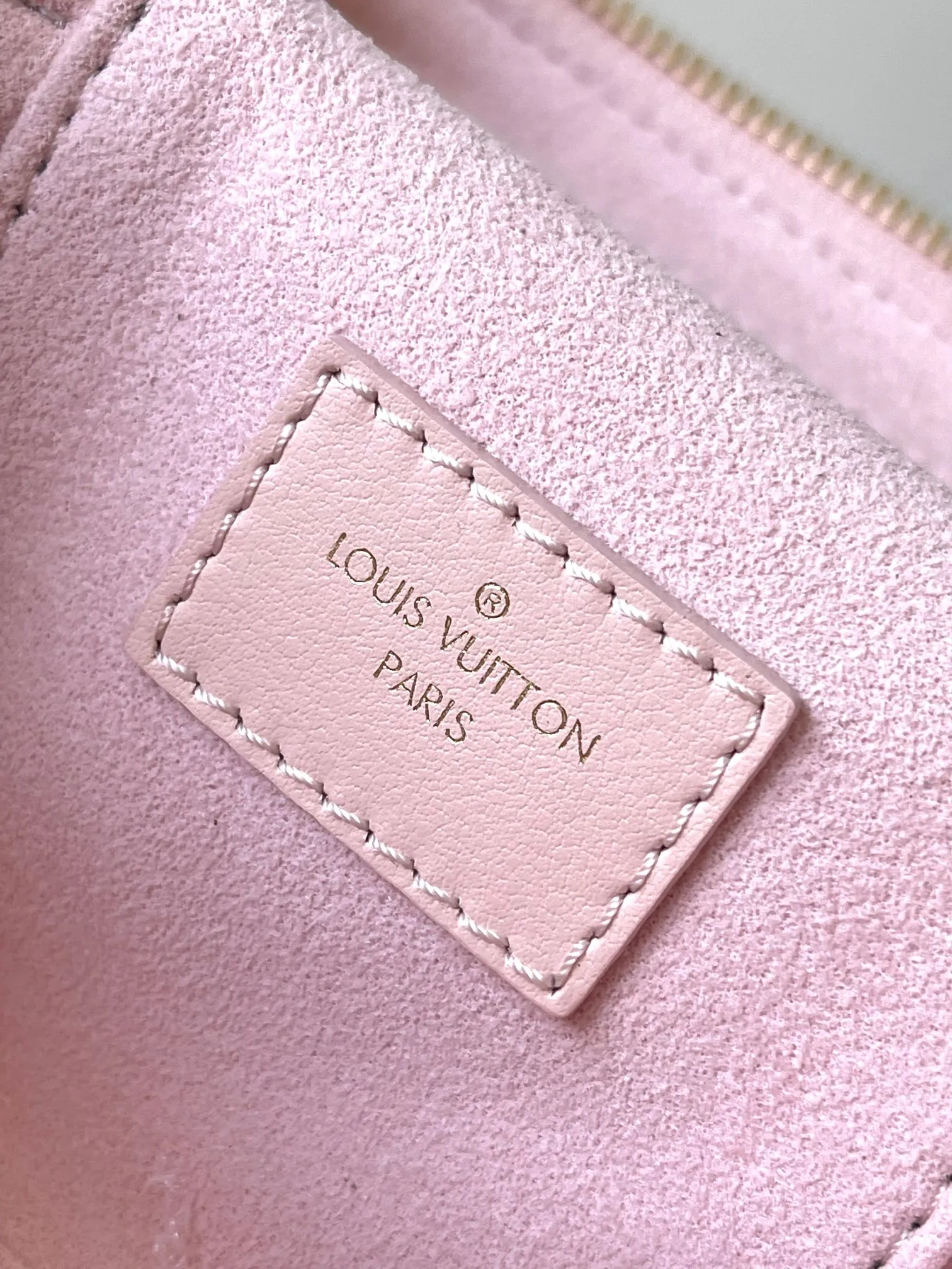 Louis Vuitton Vanity Pouch M11298 - Image 10