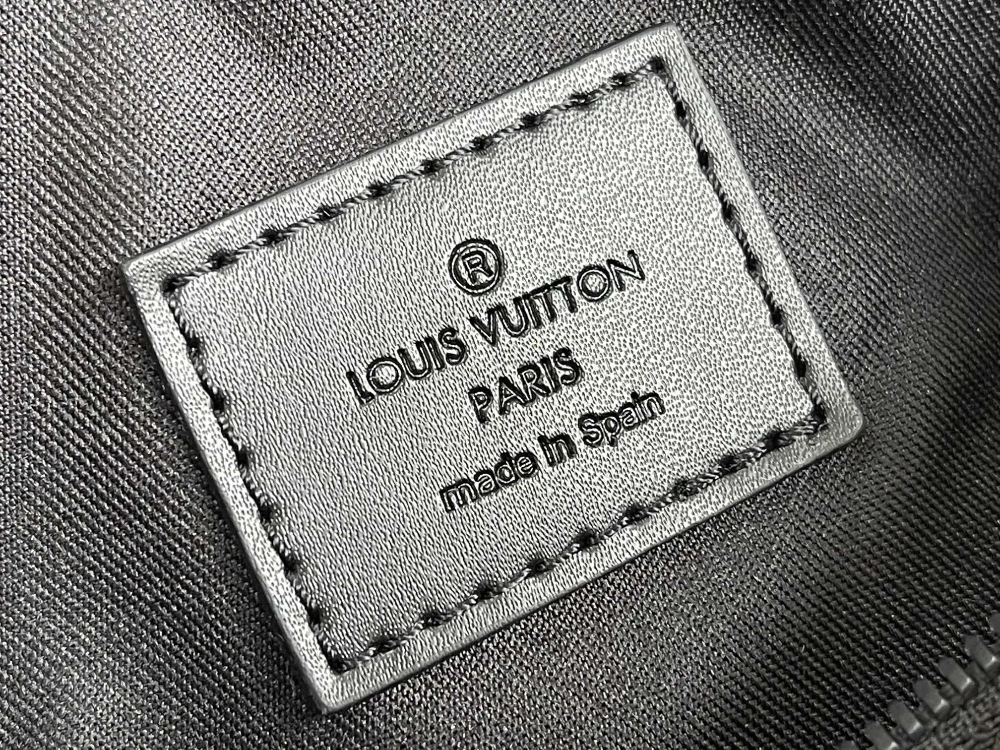 Alternative view of Louis Vuitton Papillon M44479