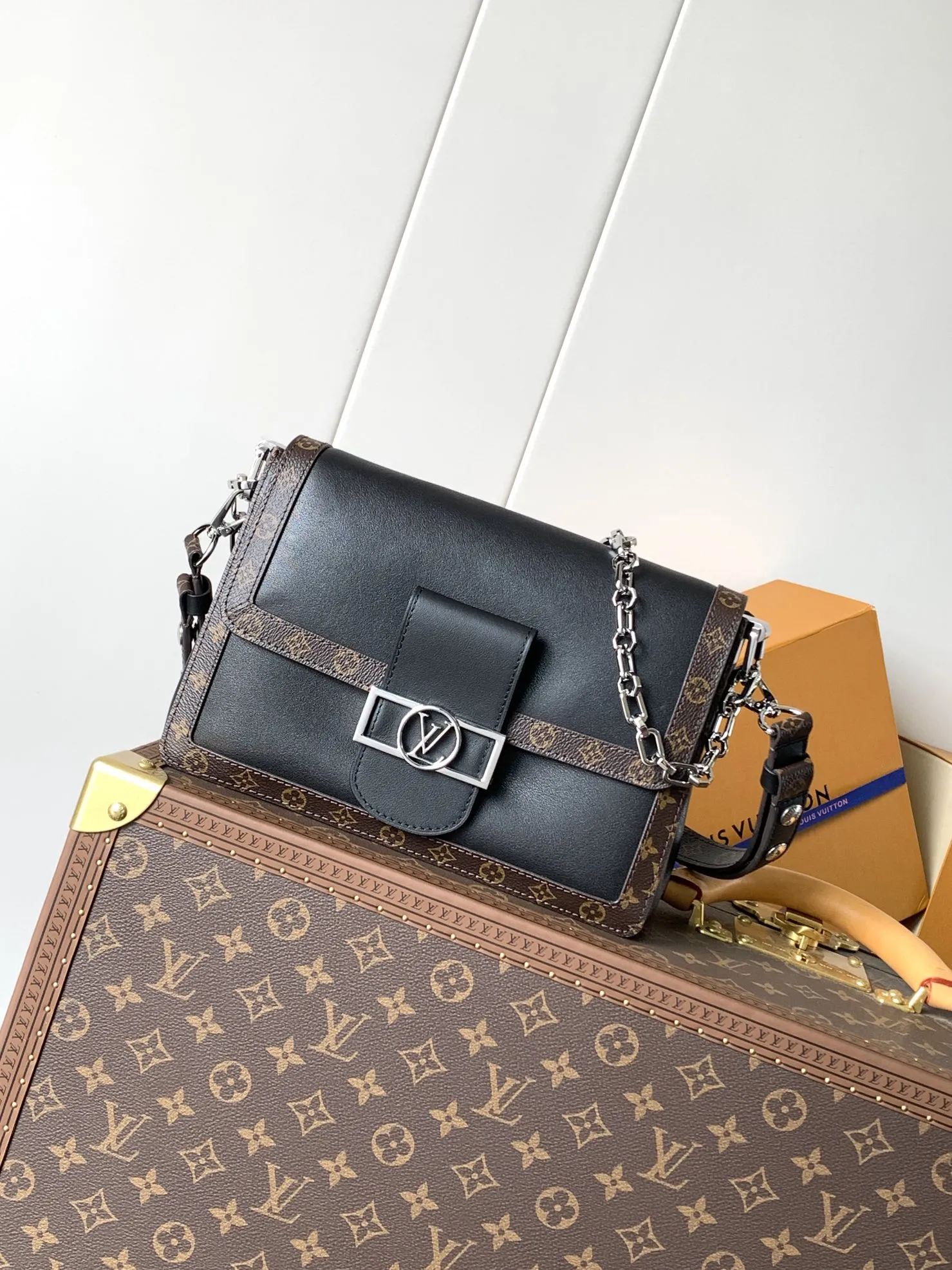 Alternative view of Louis Vuitton Dauphine Soft Vibe MM M13450