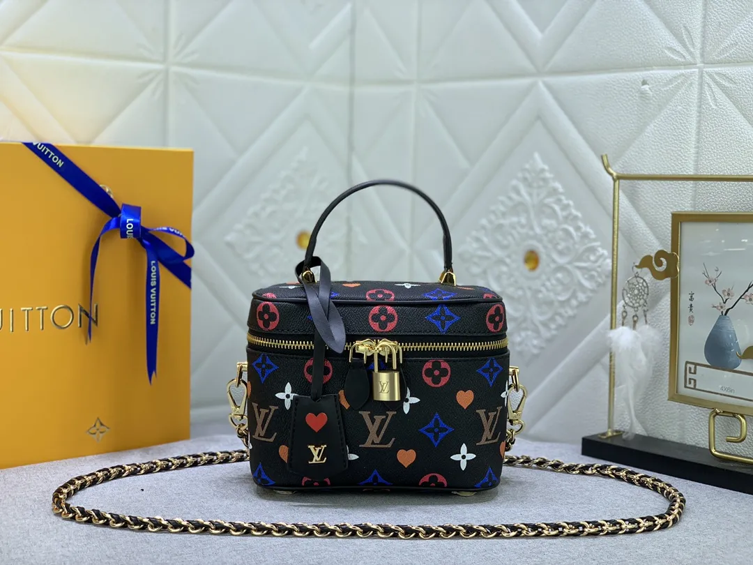 Alternative view of Louis Vuitton Vanity PM M57482