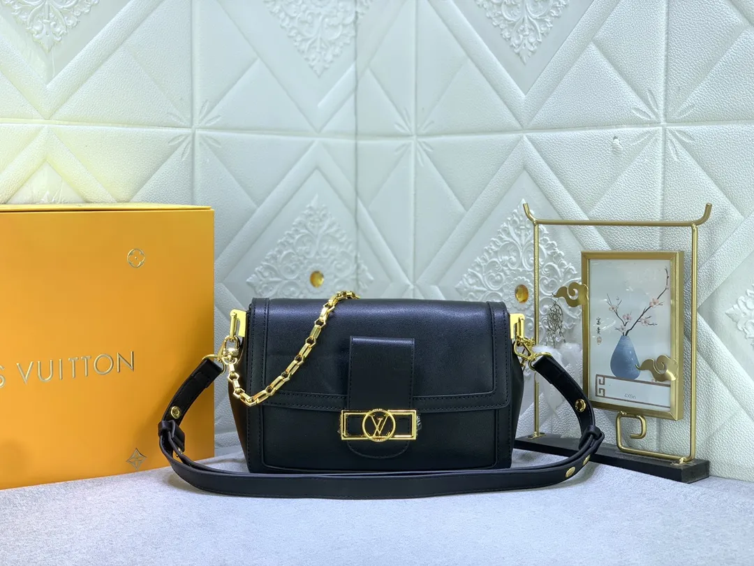 Alternative view of Louis Vuitton Dauphine Soft MM M25209
