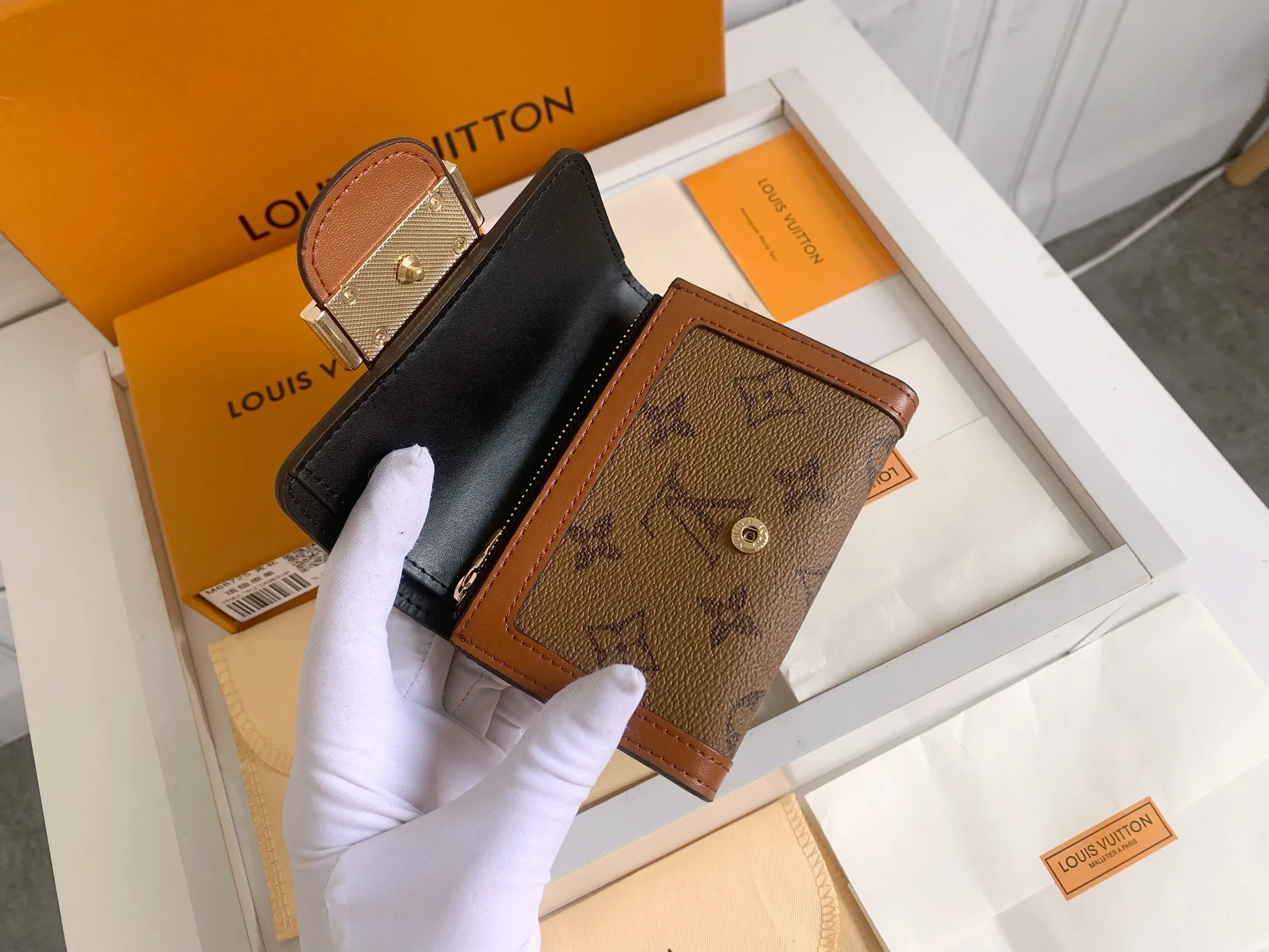 Louis Vuitton Dauphine Compact Wallet M68725 - 图片 8