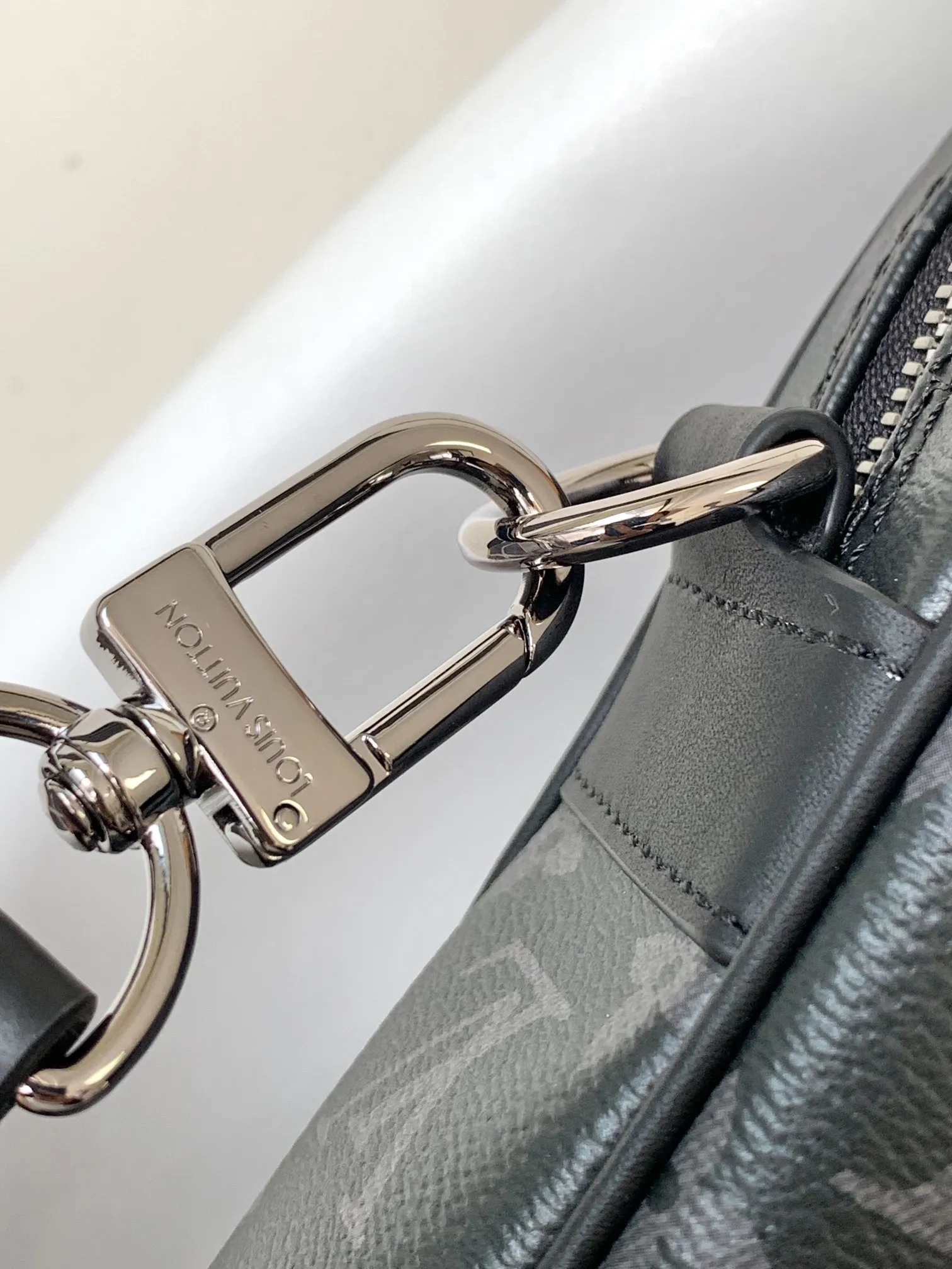 Louis Vuitton Porte-Documents Voyage PM M46457 - 图片 8