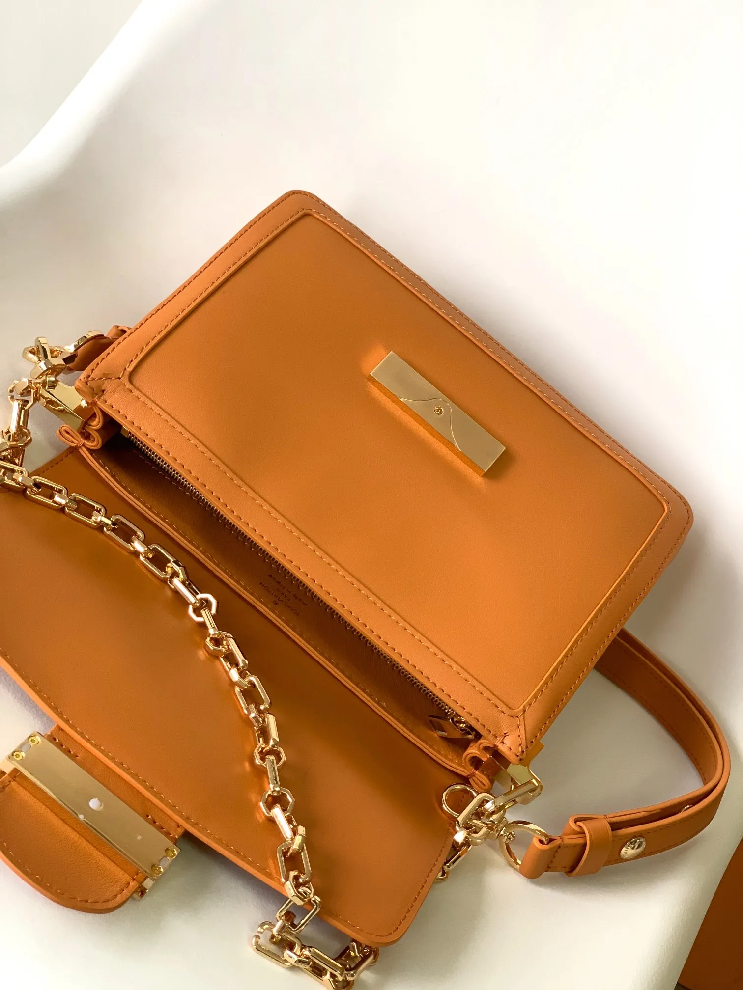 Louis Vuitton Dauphine Soft MM M25048 - 图片 8