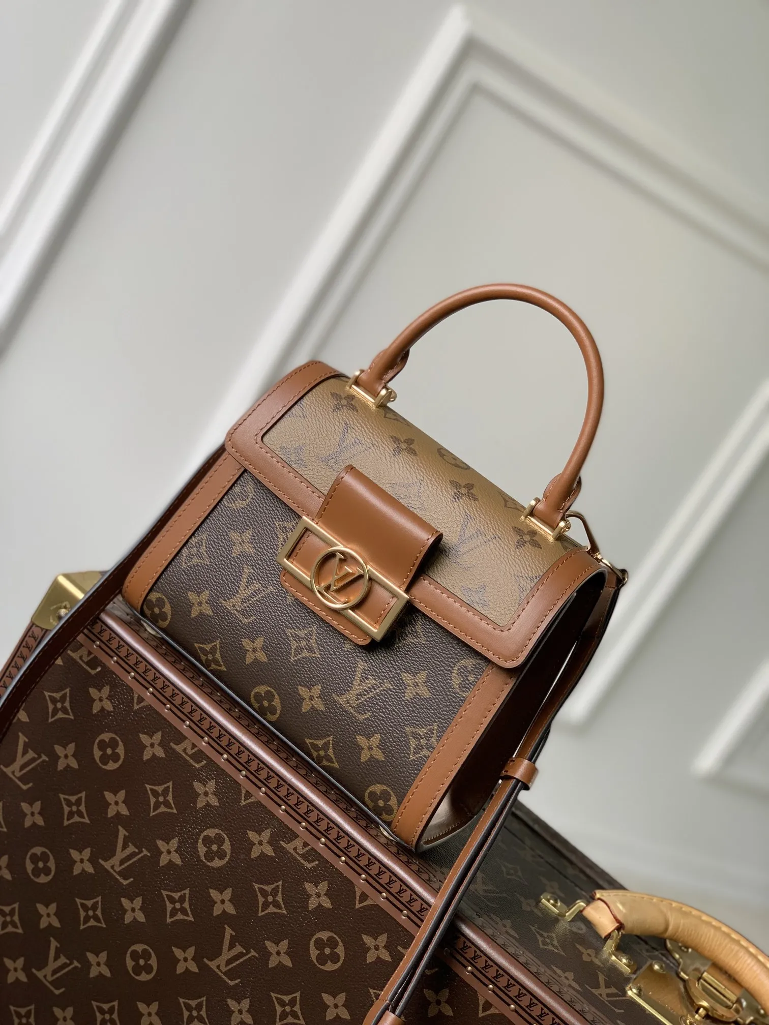Alternative view of Louis Vuitton Dauphine Capitale M46751