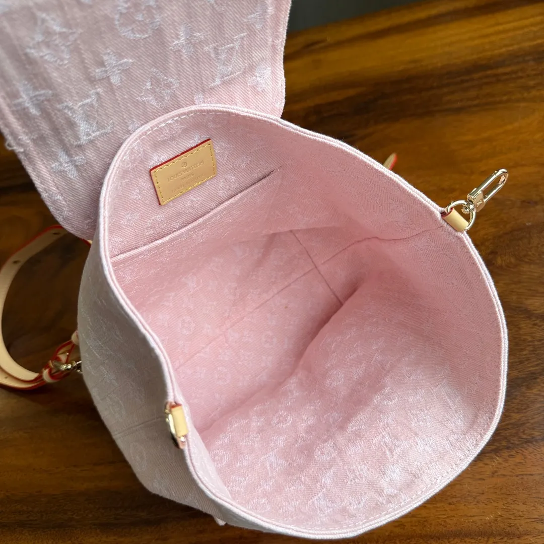 Louis Vuitton Venice M13031 - Image 9