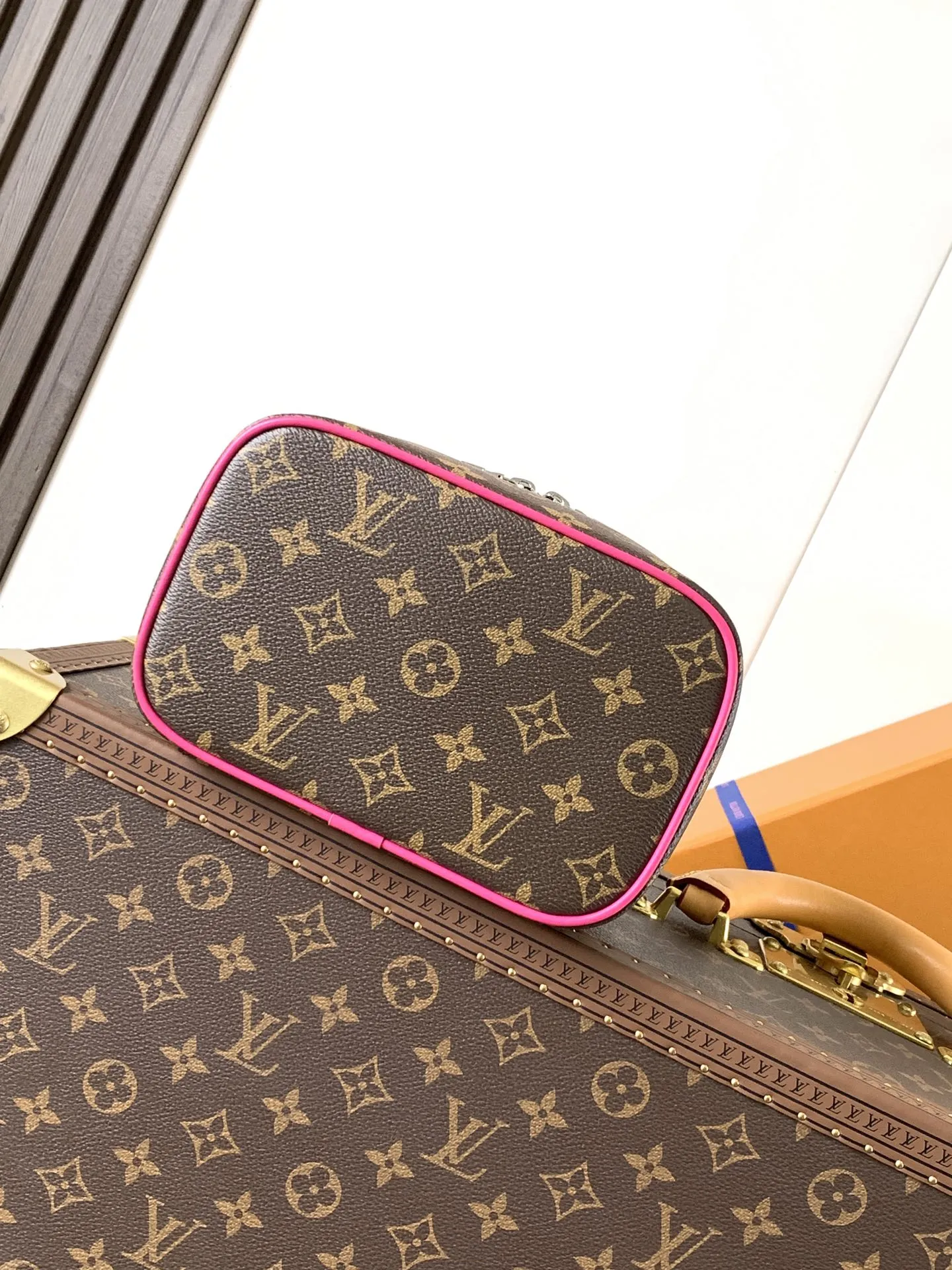 Louis Vuitton Nice Mini M12650 - Image 5