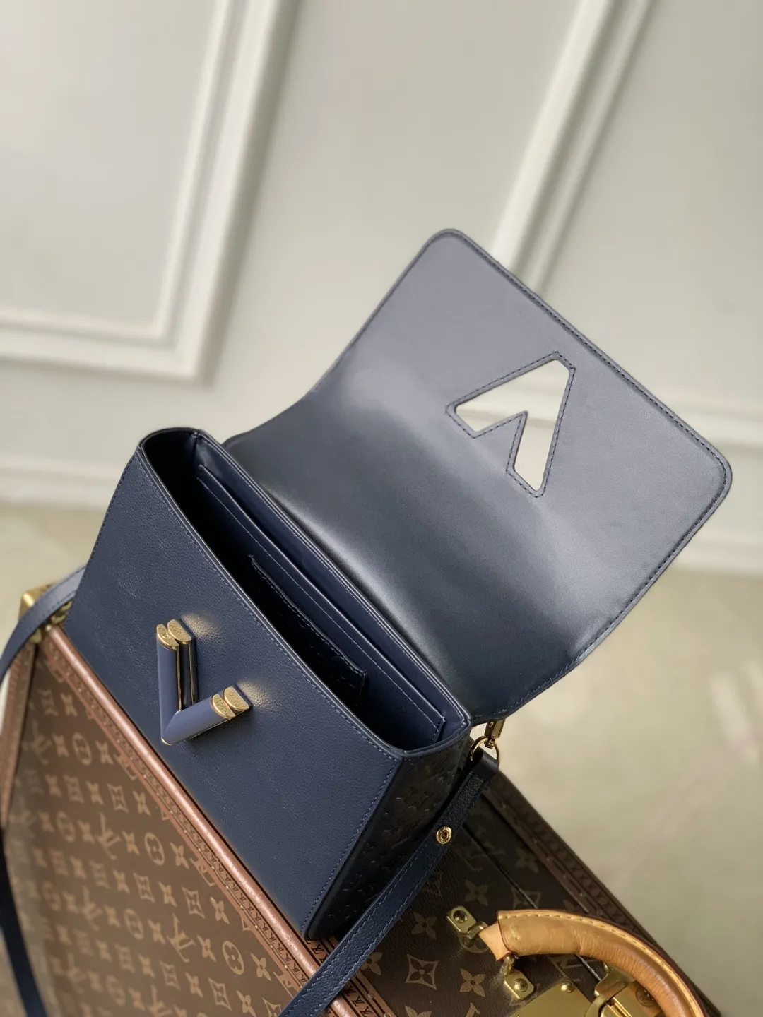 Louis Vuitton Twist PM Slim M14342 - Image 10