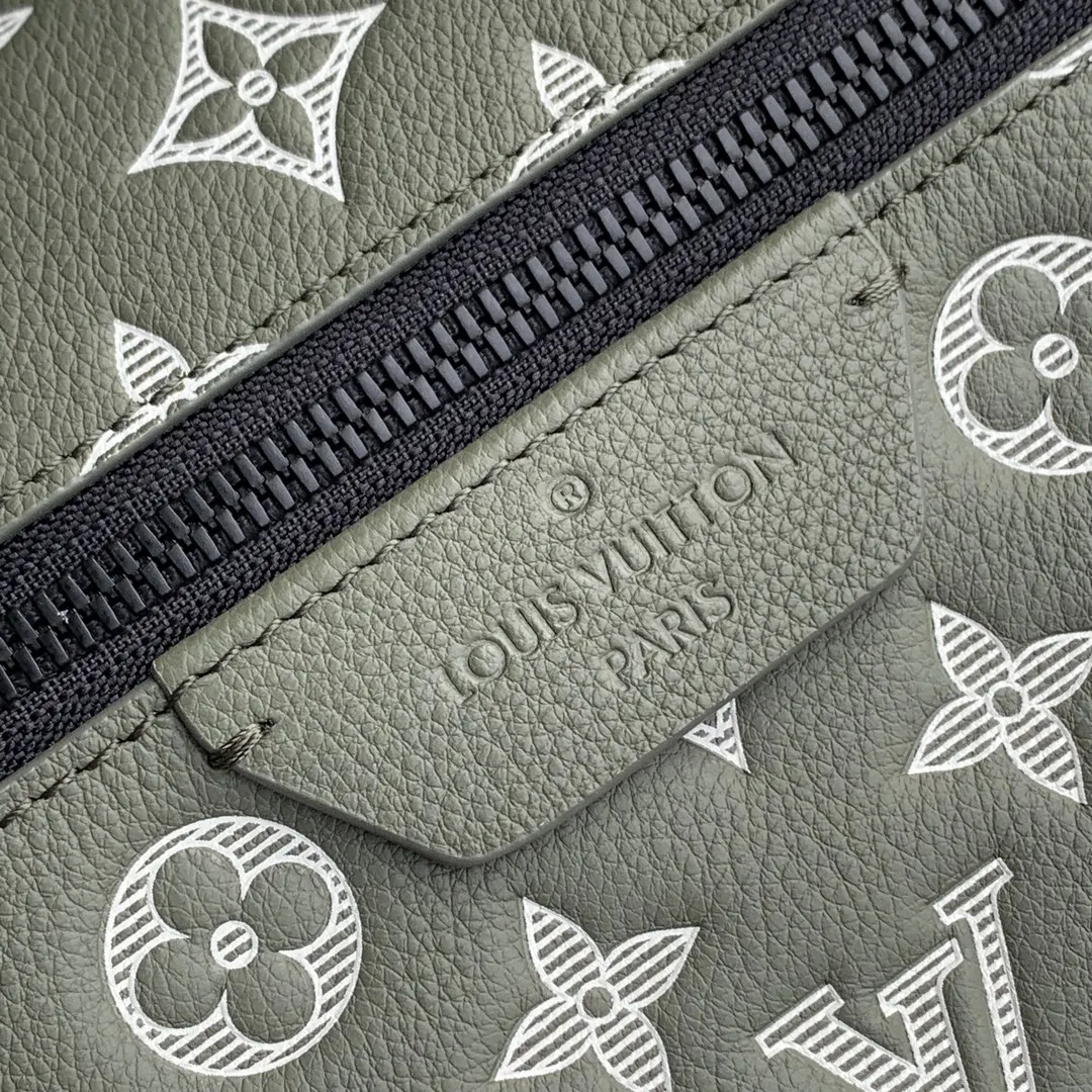 Louis Vuitton Discovery Backpack PM M12463 - Image 7