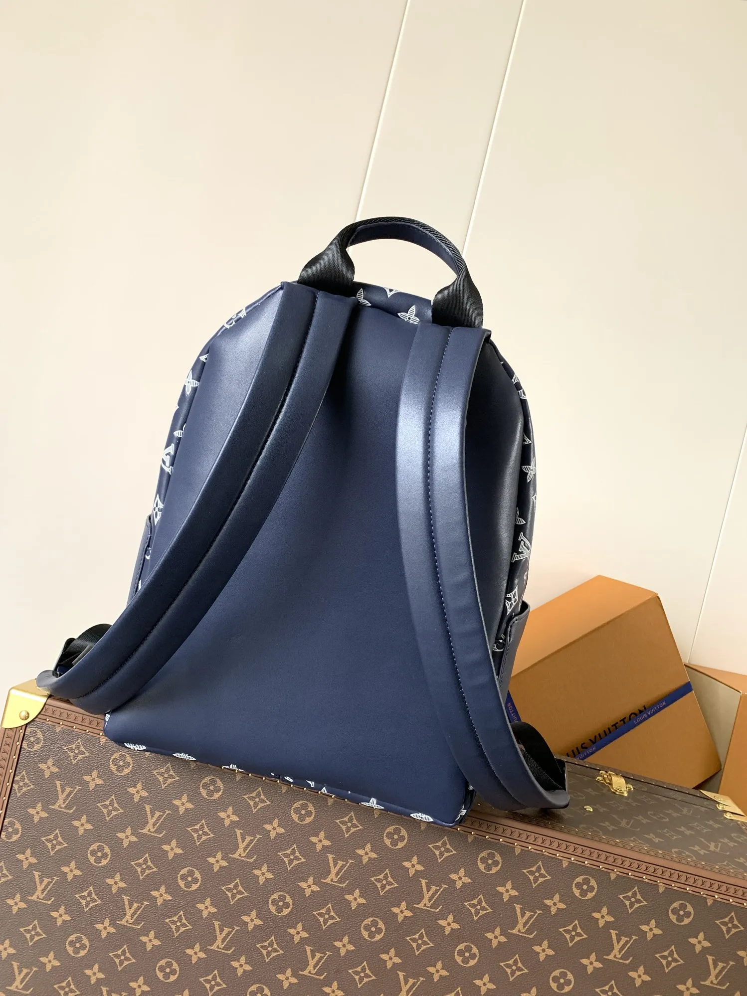 Louis Vuitton Discovery Backpack M24760 - Image 3