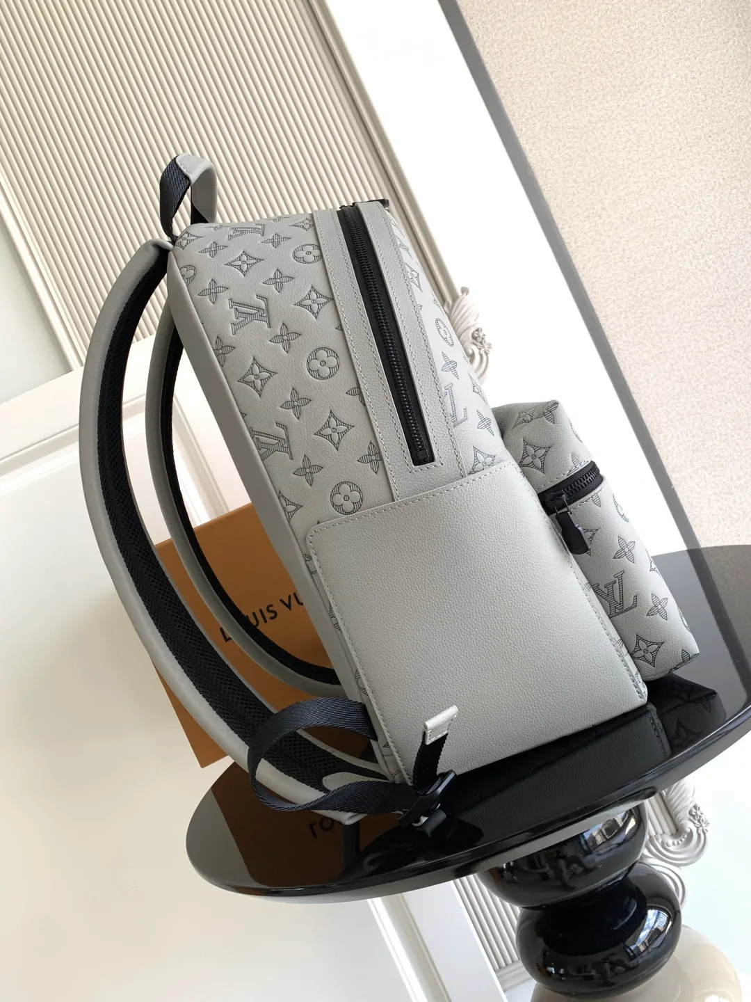 Louis Vuitton Discovery Backpack M46557 - 图片 3