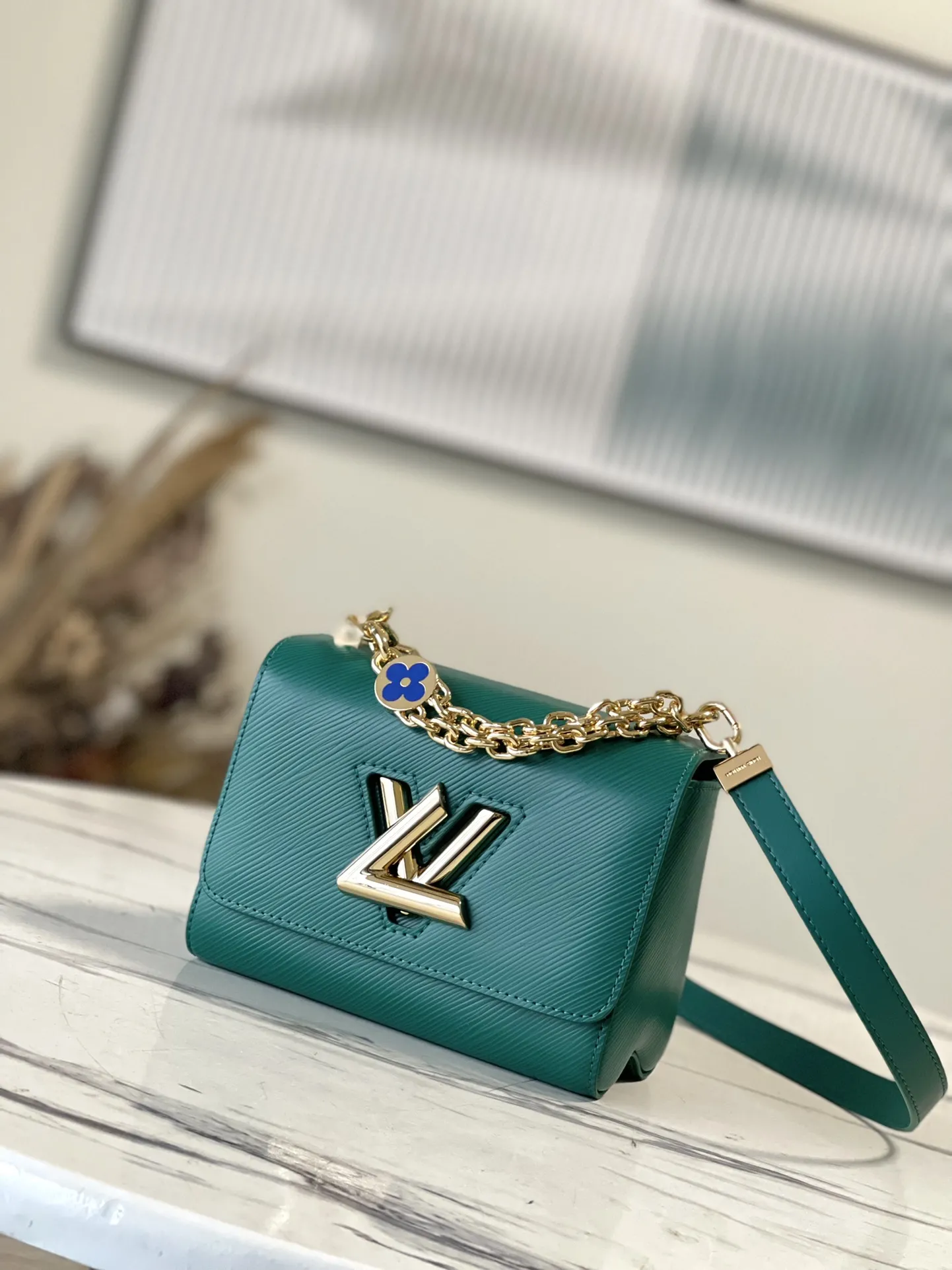 Alternative view of Louis Vuitton twist M21649
