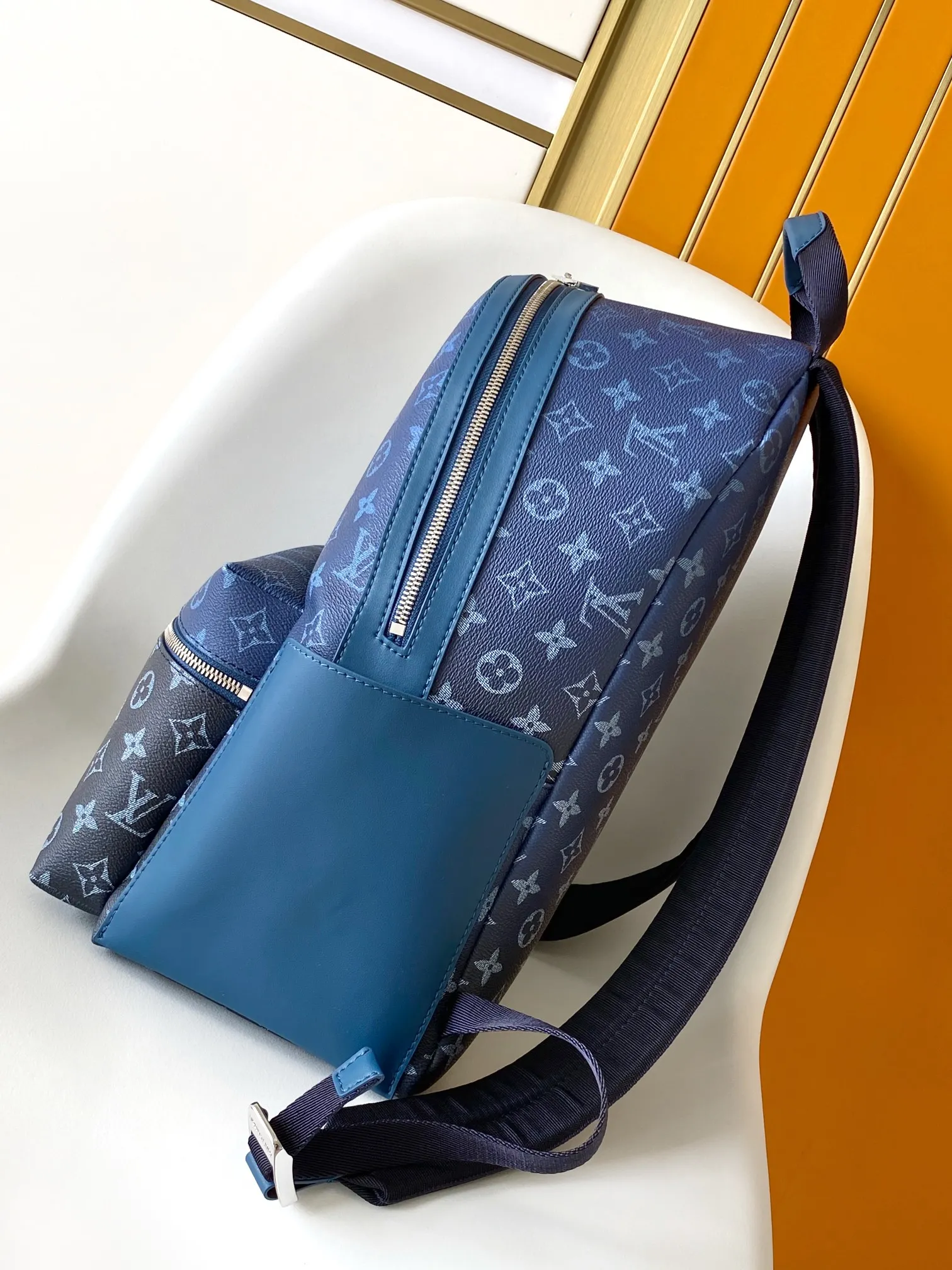 Louis Vuitton Discovery Backpack PM M11590 - 图片 3