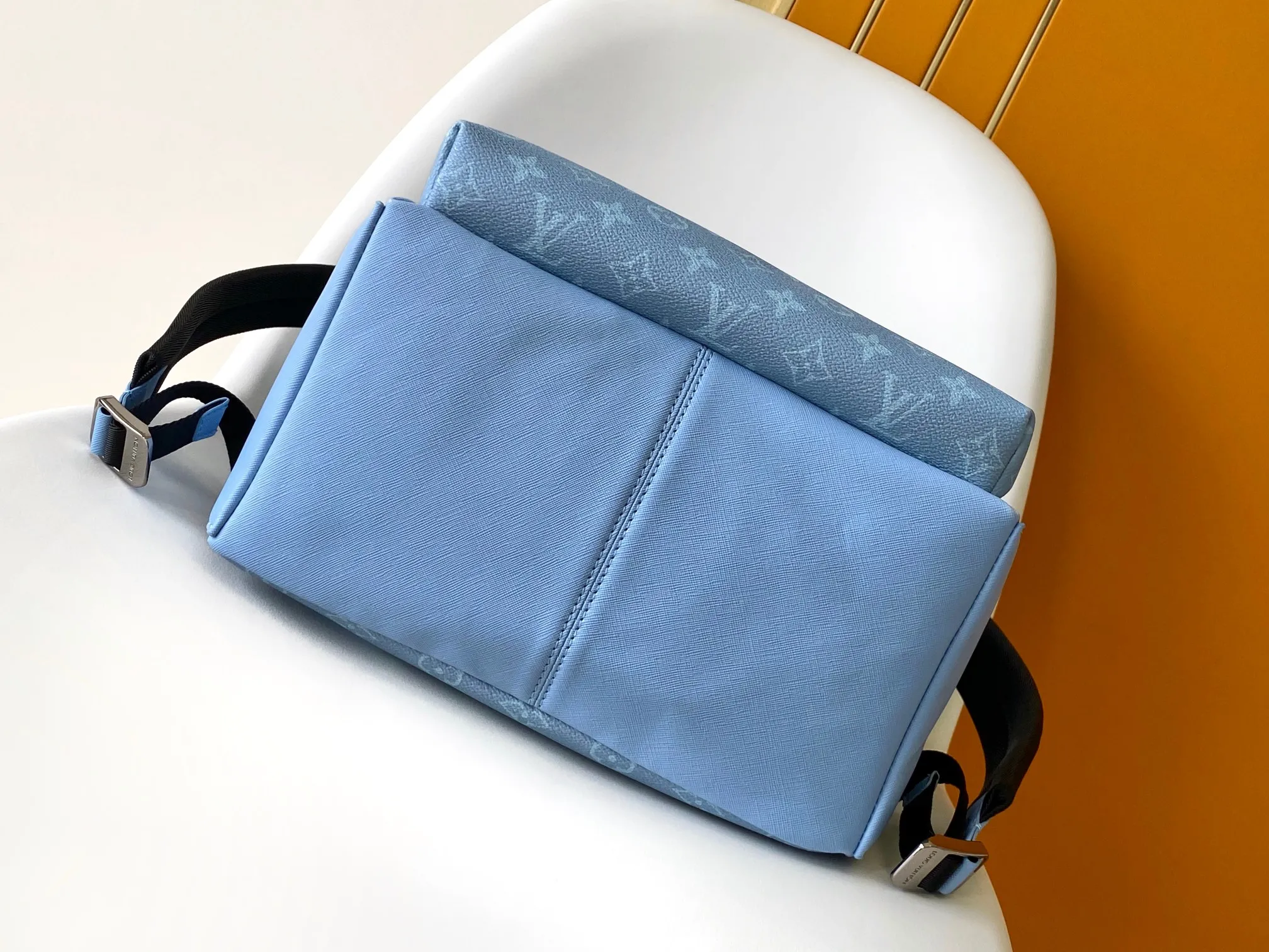 Louis Vuitton Discovery Backpack PM M14072 - Image 6