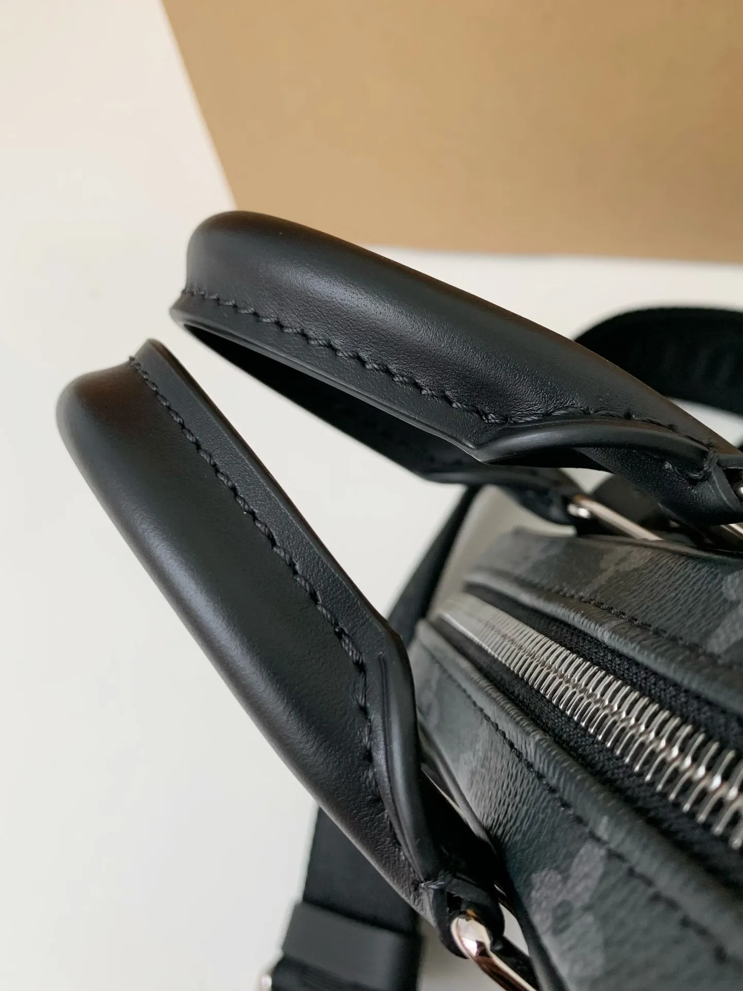 Louis Vuitton Nano Porte Documents Voyage M82770 - Image 10