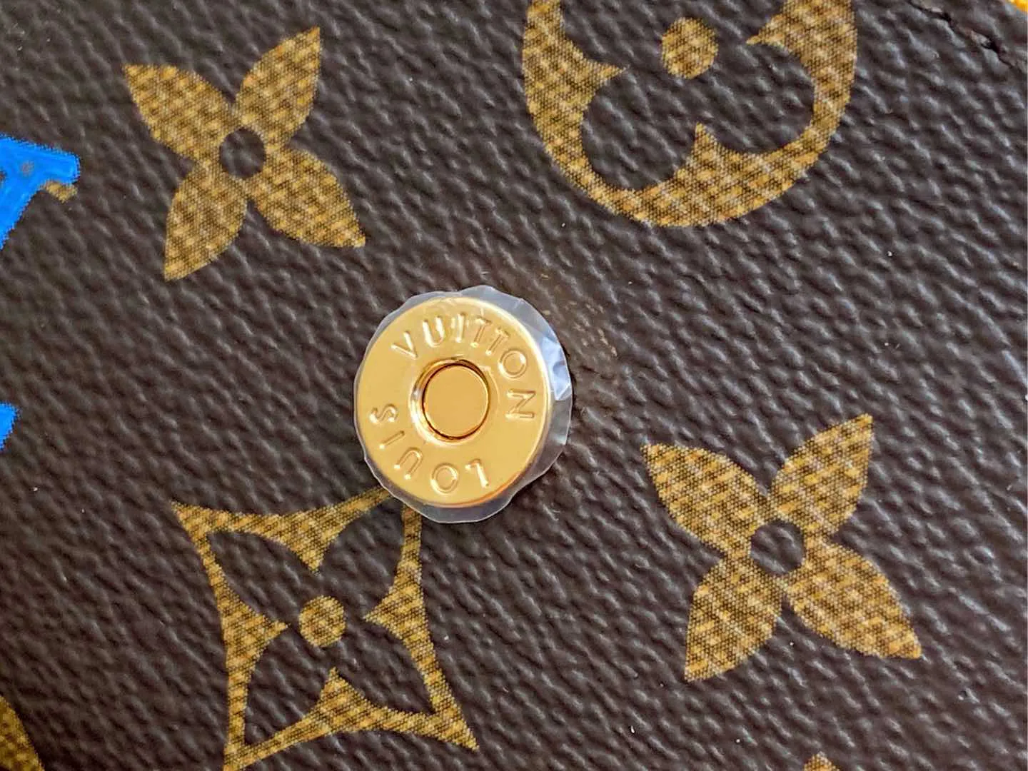 Alternative view of Louis Vuitton Victorine Wallet M12961