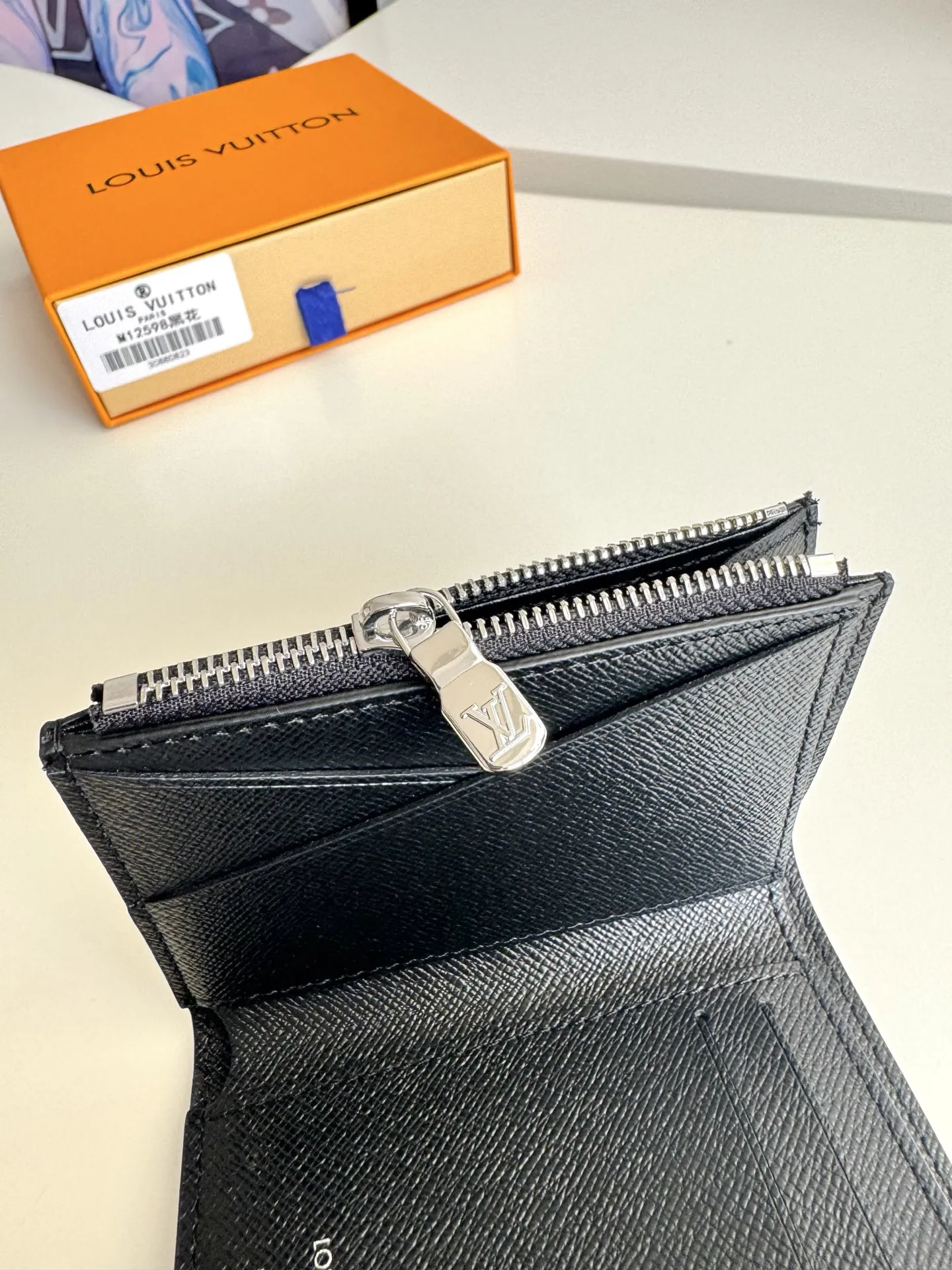 Louis Vuitton Victor Wallet M12598 - Image 3