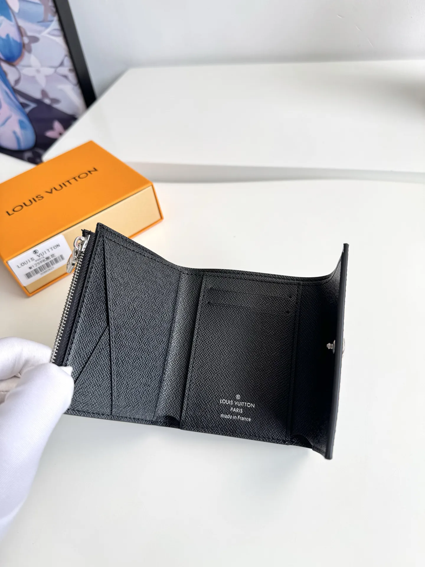 Louis Vuitton Victor Wallet M12598 - Image 9