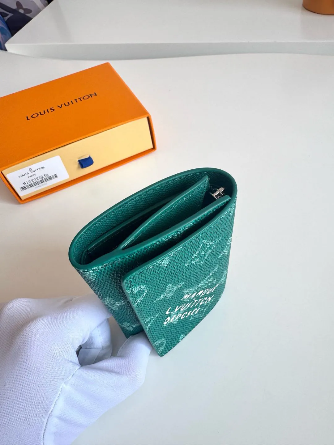 Louis Vuitton Victor Wallet M13222 - Image 5