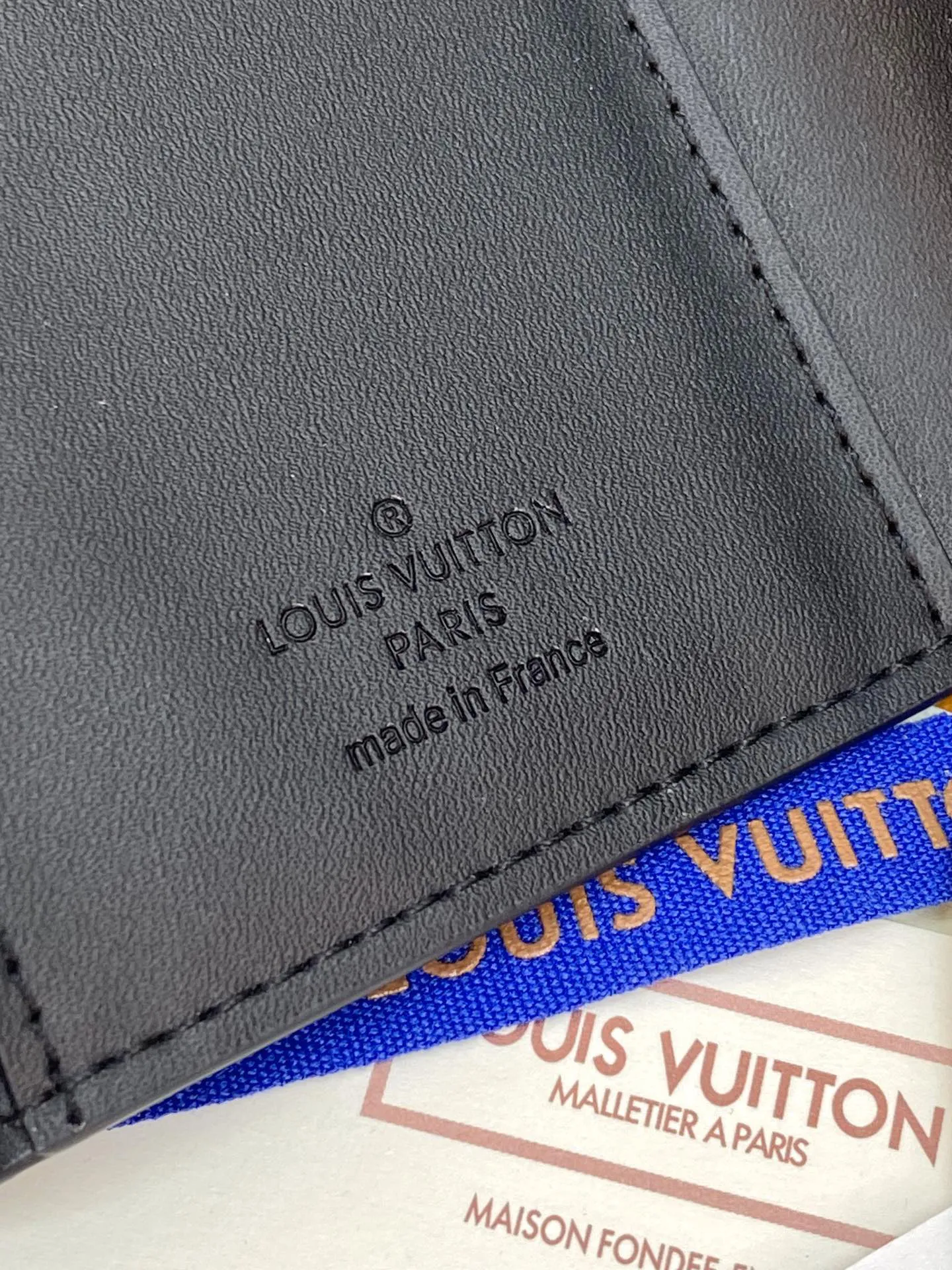 Louis Vuitton Victor Wallet M12635 - Image 9