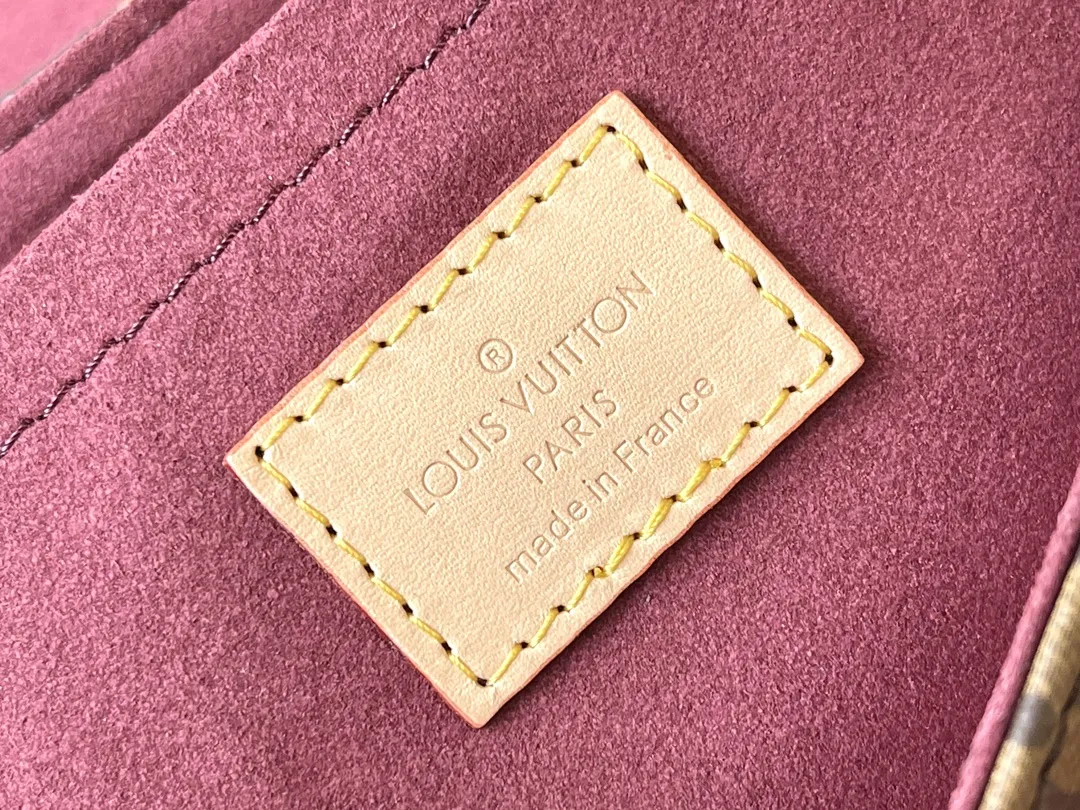 Alternative view of Louis Vuitton Sunset M13617