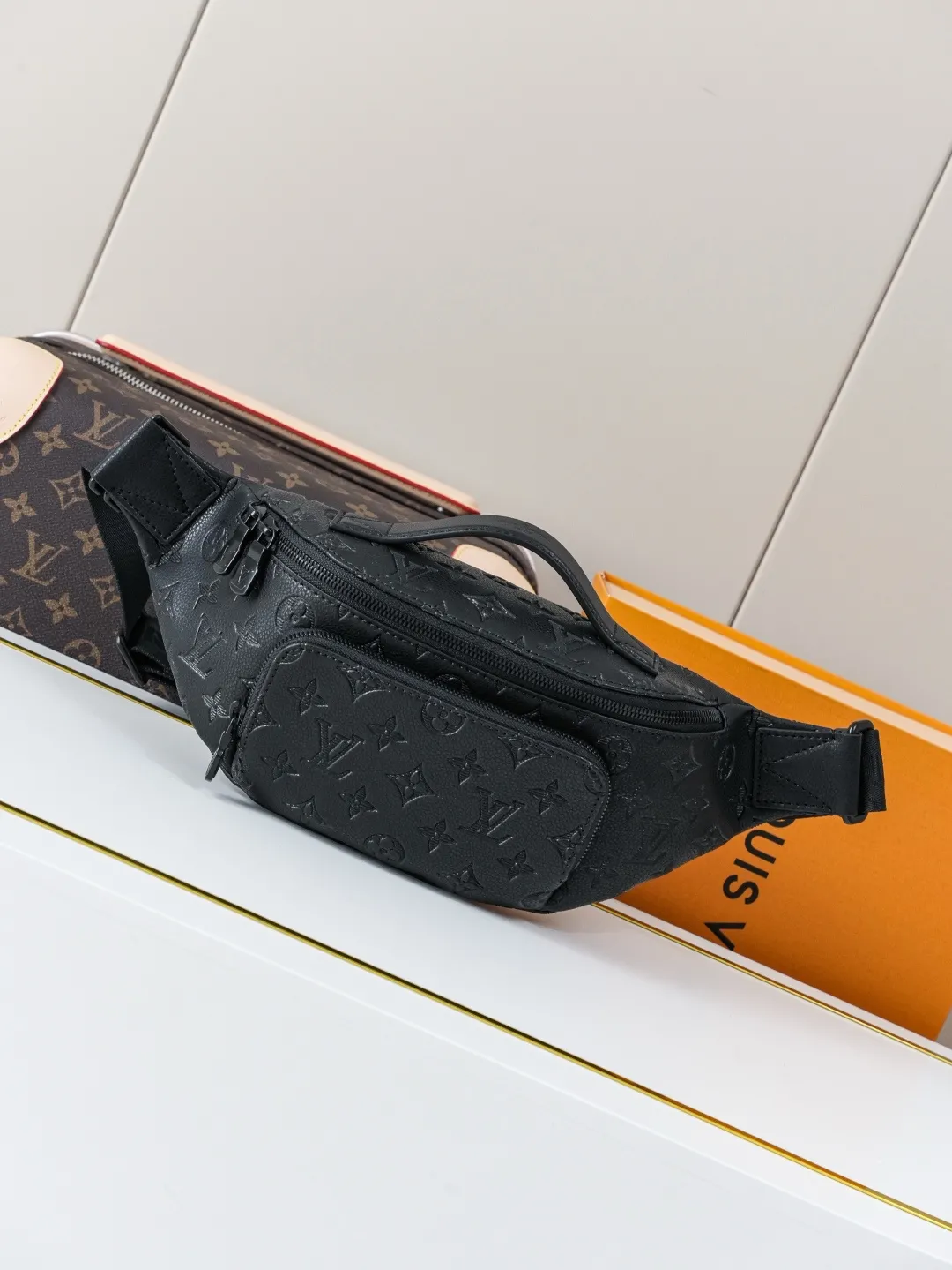 Louis Vuitton Rush Bumbag M47058 - 图片 3