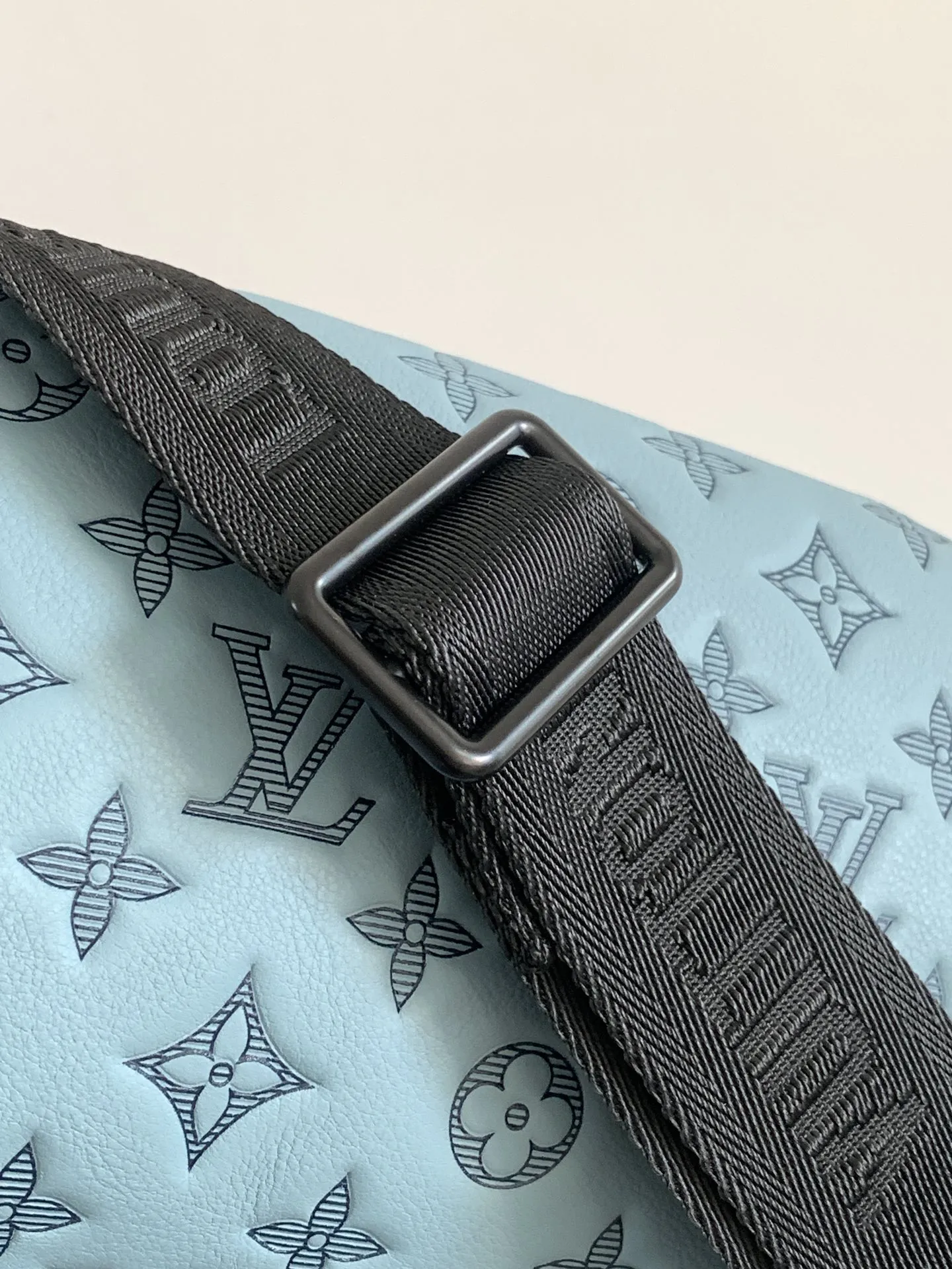 Louis Vuitton Rush Bumbag M14782 - 图片 9