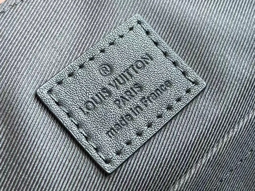 Alternative view of Louis Vuitton Christopher M58494
