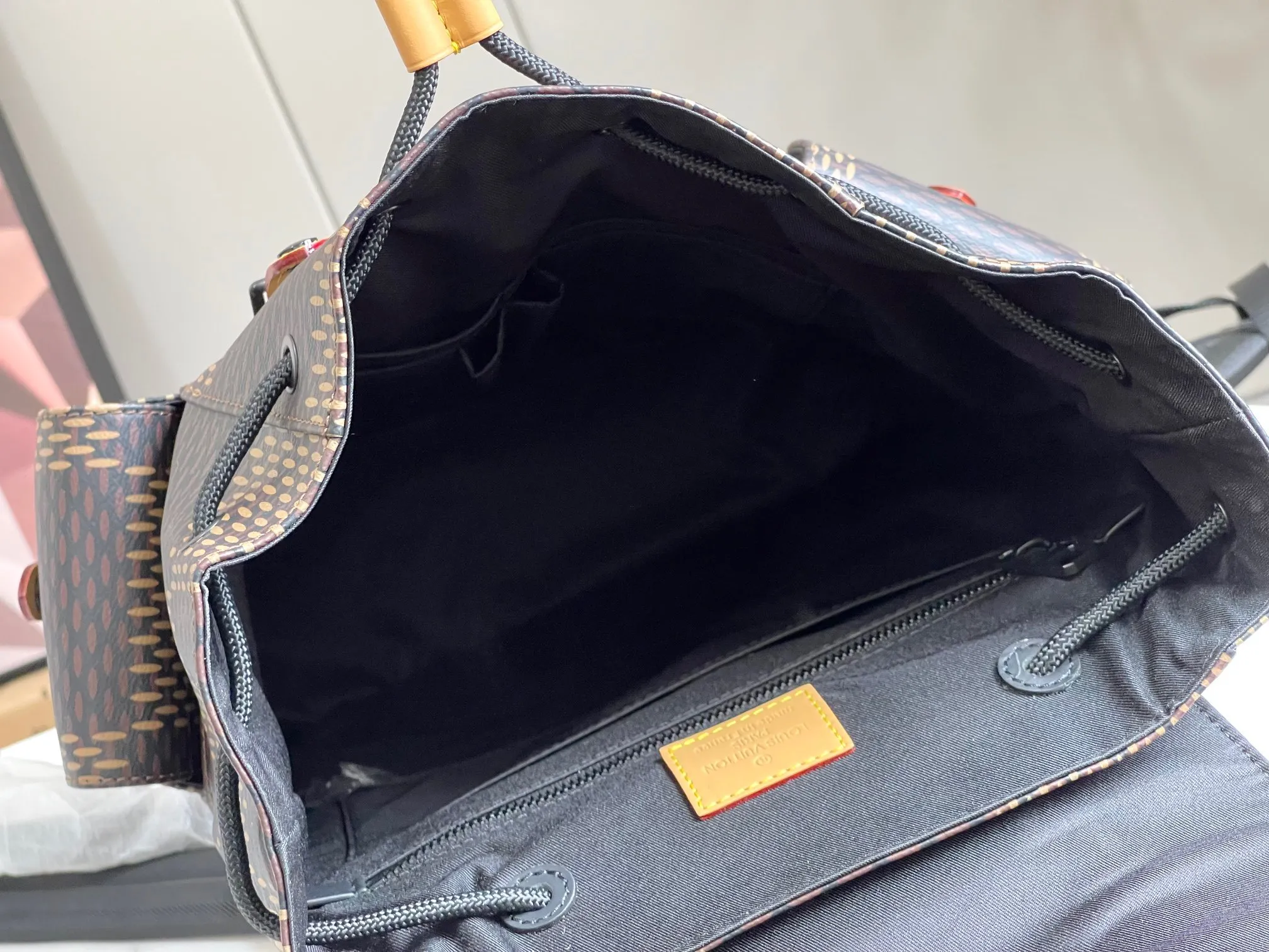 Louis Vuitton Christopher N40358 - Image 10