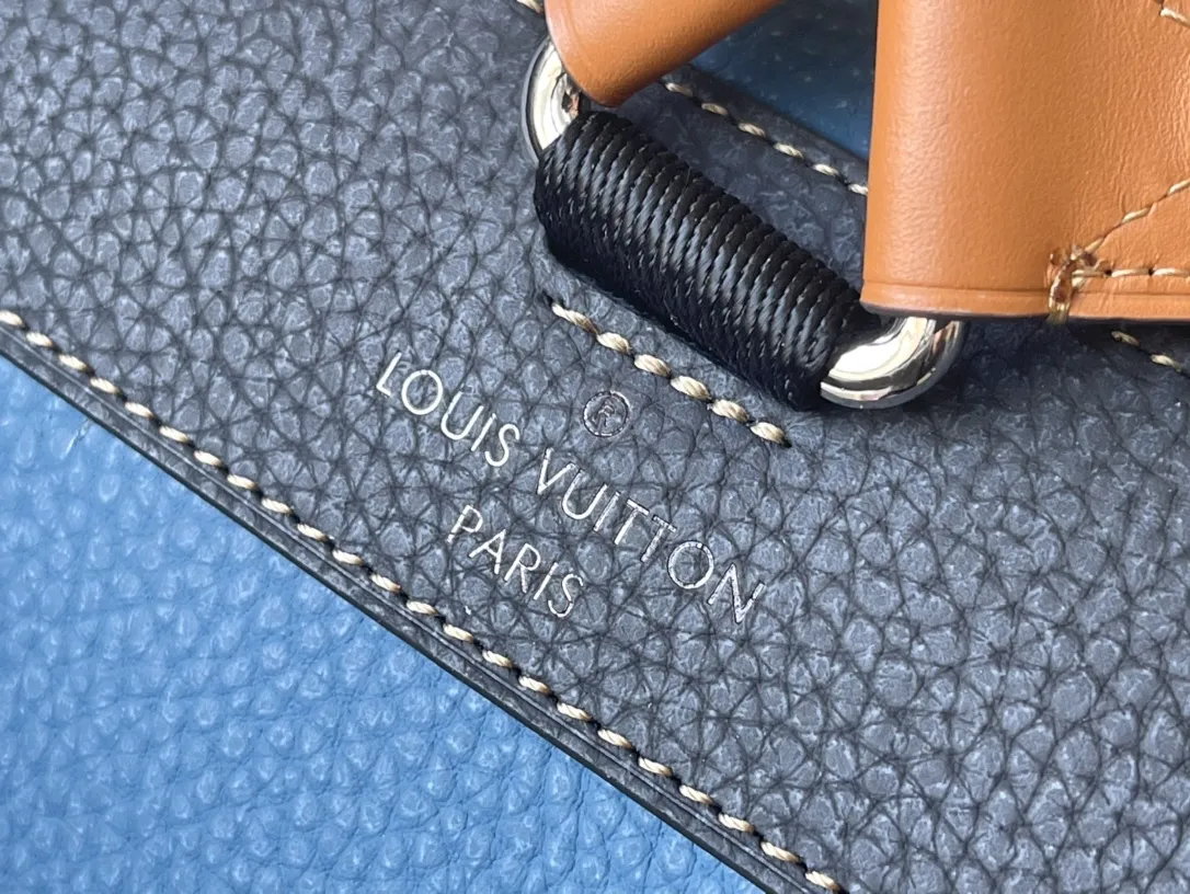 Louis Vuitton Christopher M21373 - Image 8